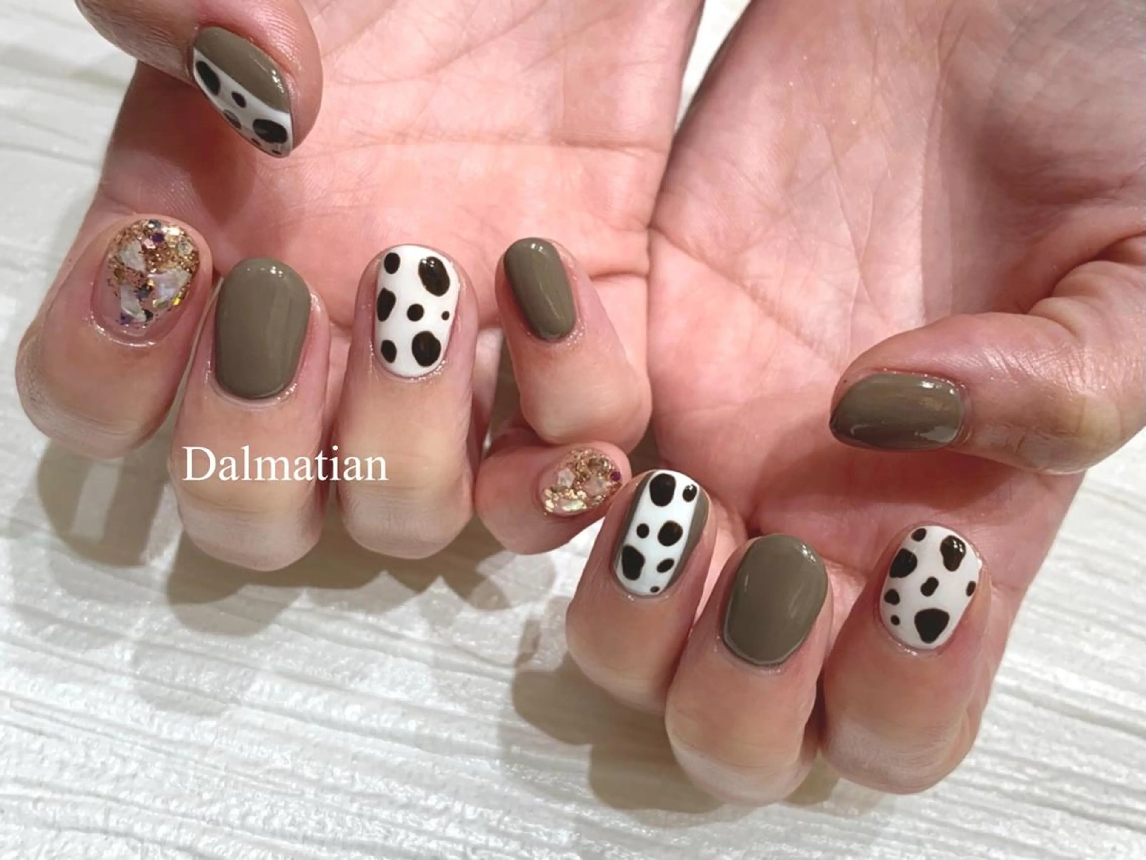 ショート m kaori𓃟のネイルデザイン