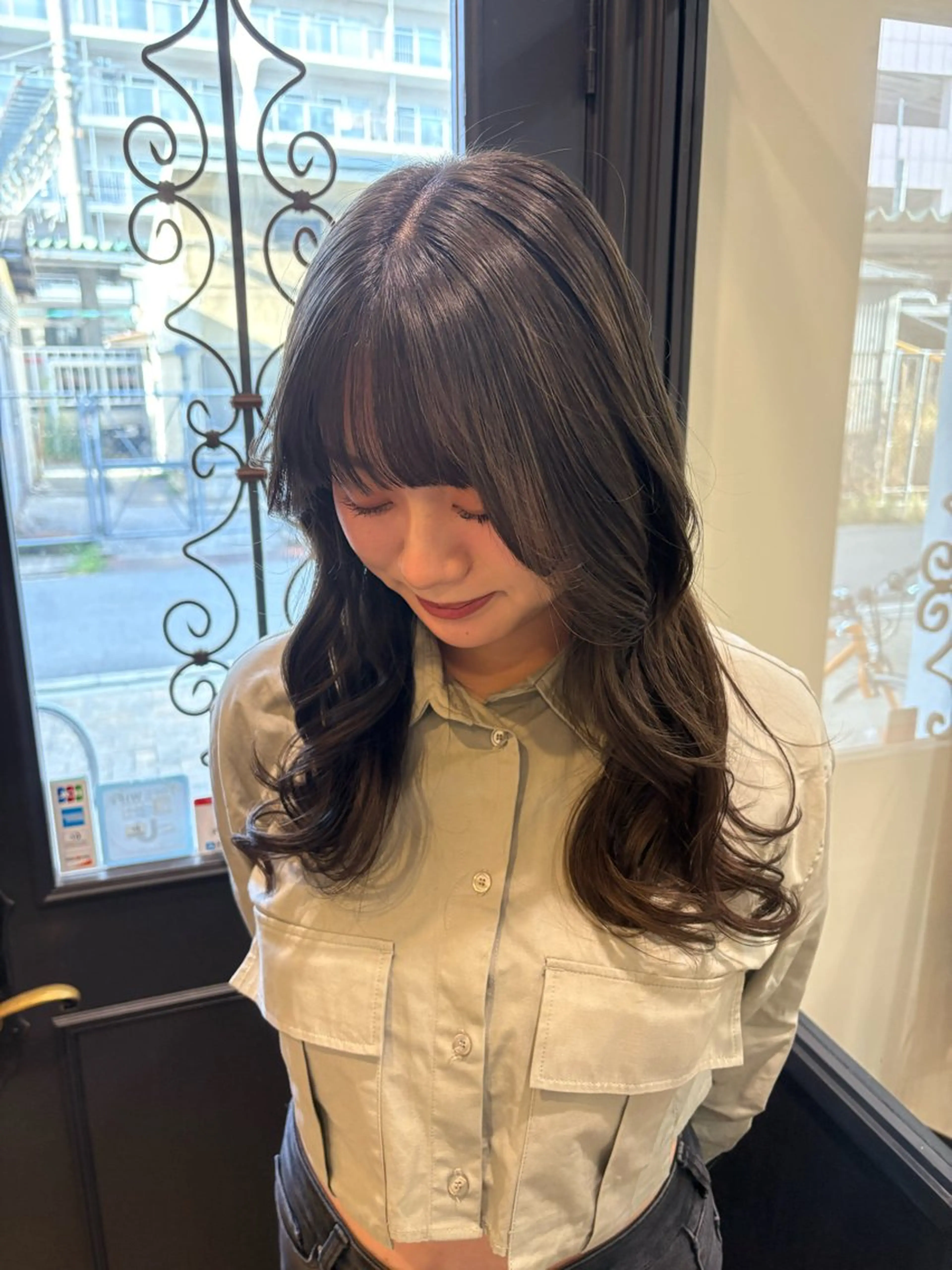 カラー ヘアカラー トリートメント しおり🍬 KOKORO🤍のヘアスタイル