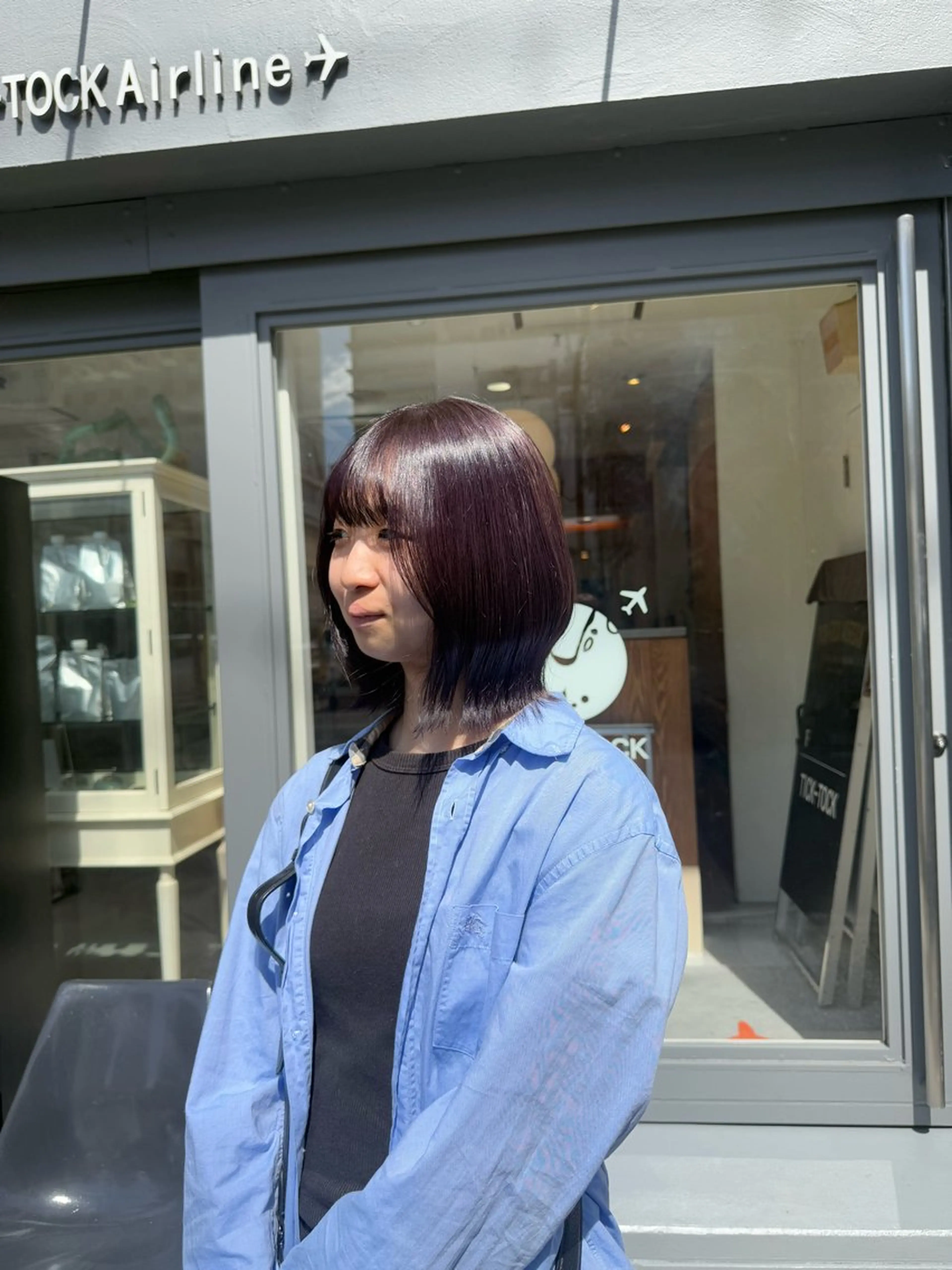ミディアム パープルカラー 八木 琴実のヘアスタイル
