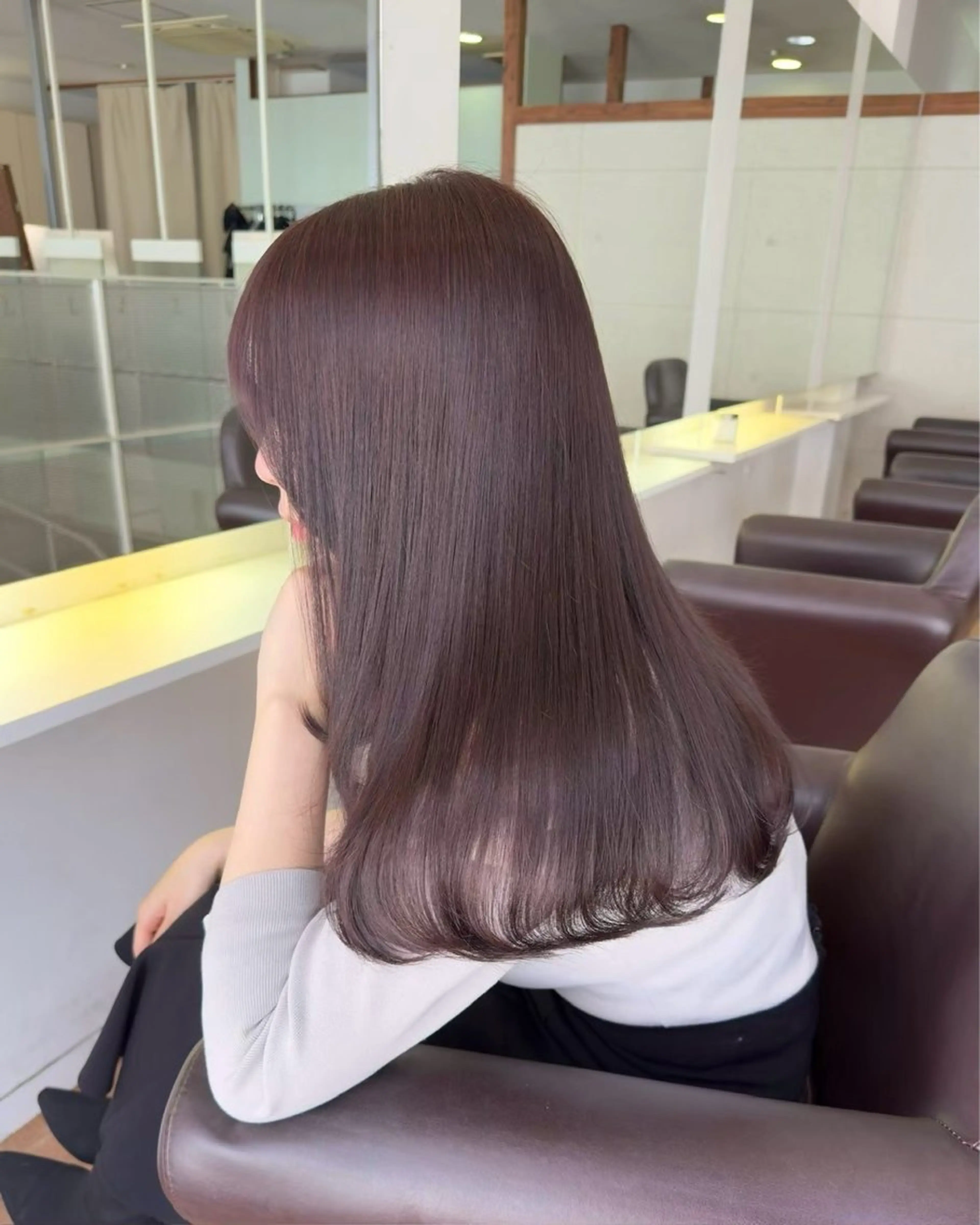 カラー Hip's eyes meiのヘアスタイル