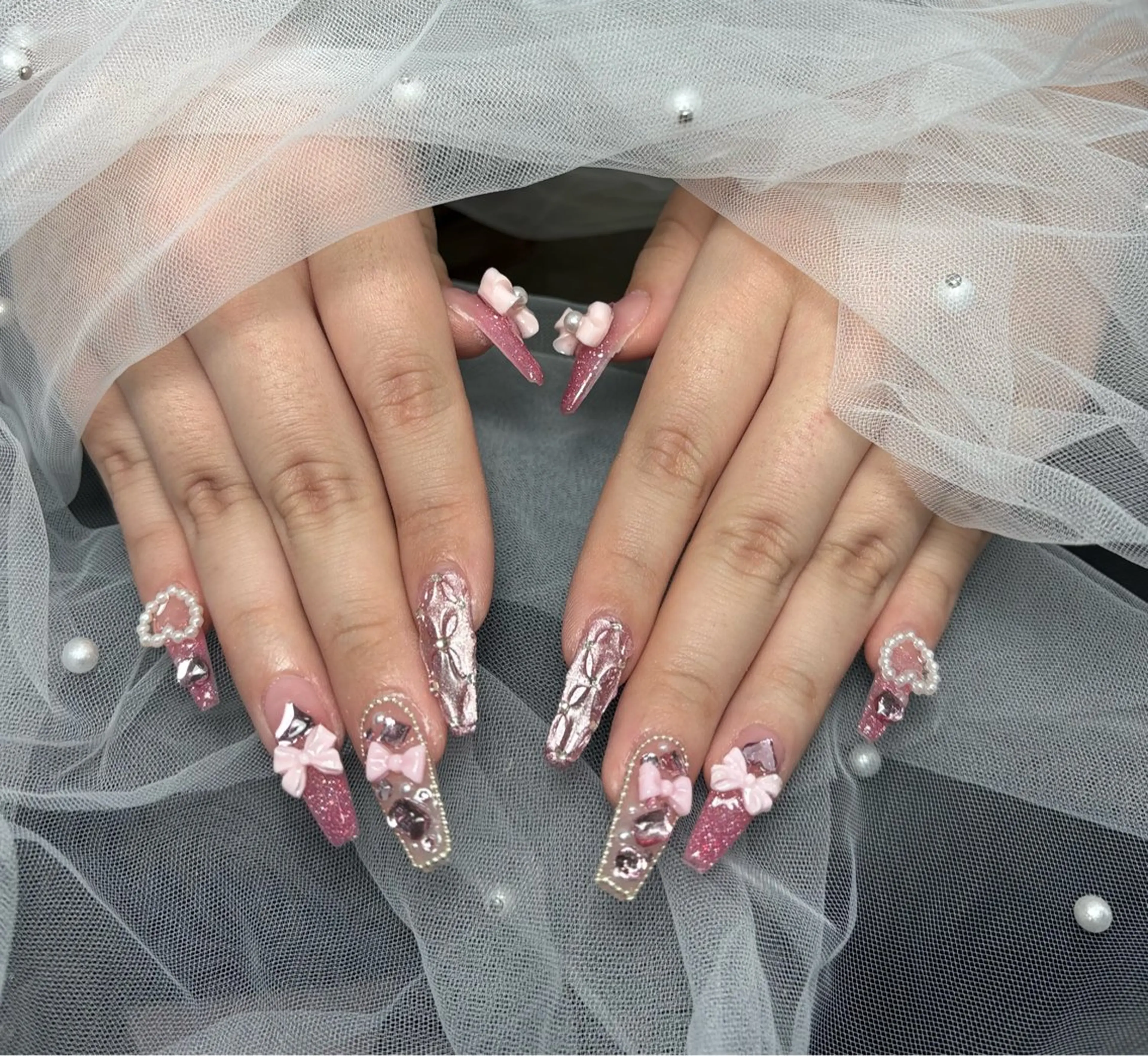 ネイル アートネイル 長さ出し ジェルネイル マグネットネイル ニュアンスネイル なな_ CloudyChanのネイルデザイン