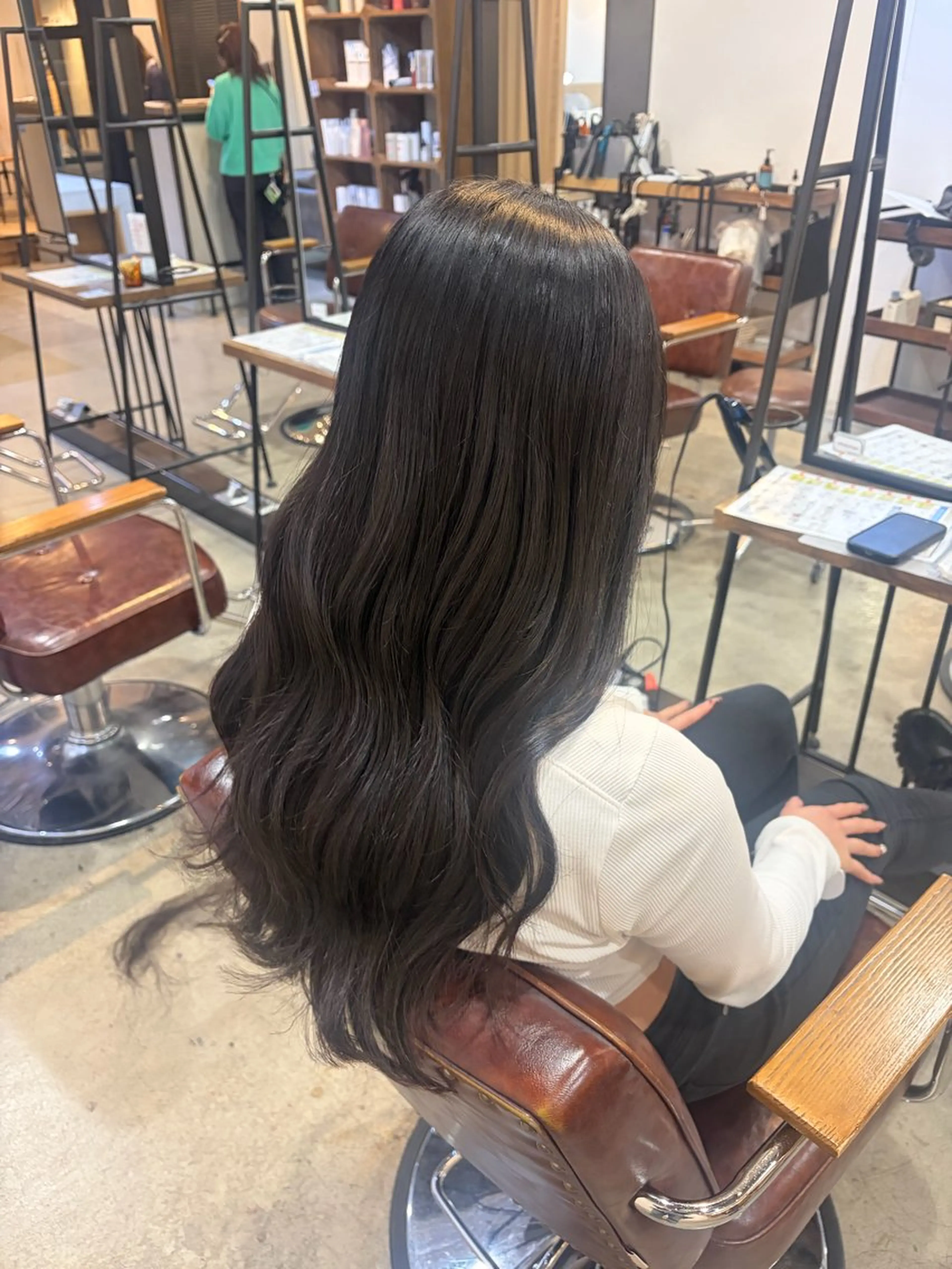 ロング 聖菜/ hina /レイヤー/艶カラーのヘアスタイル