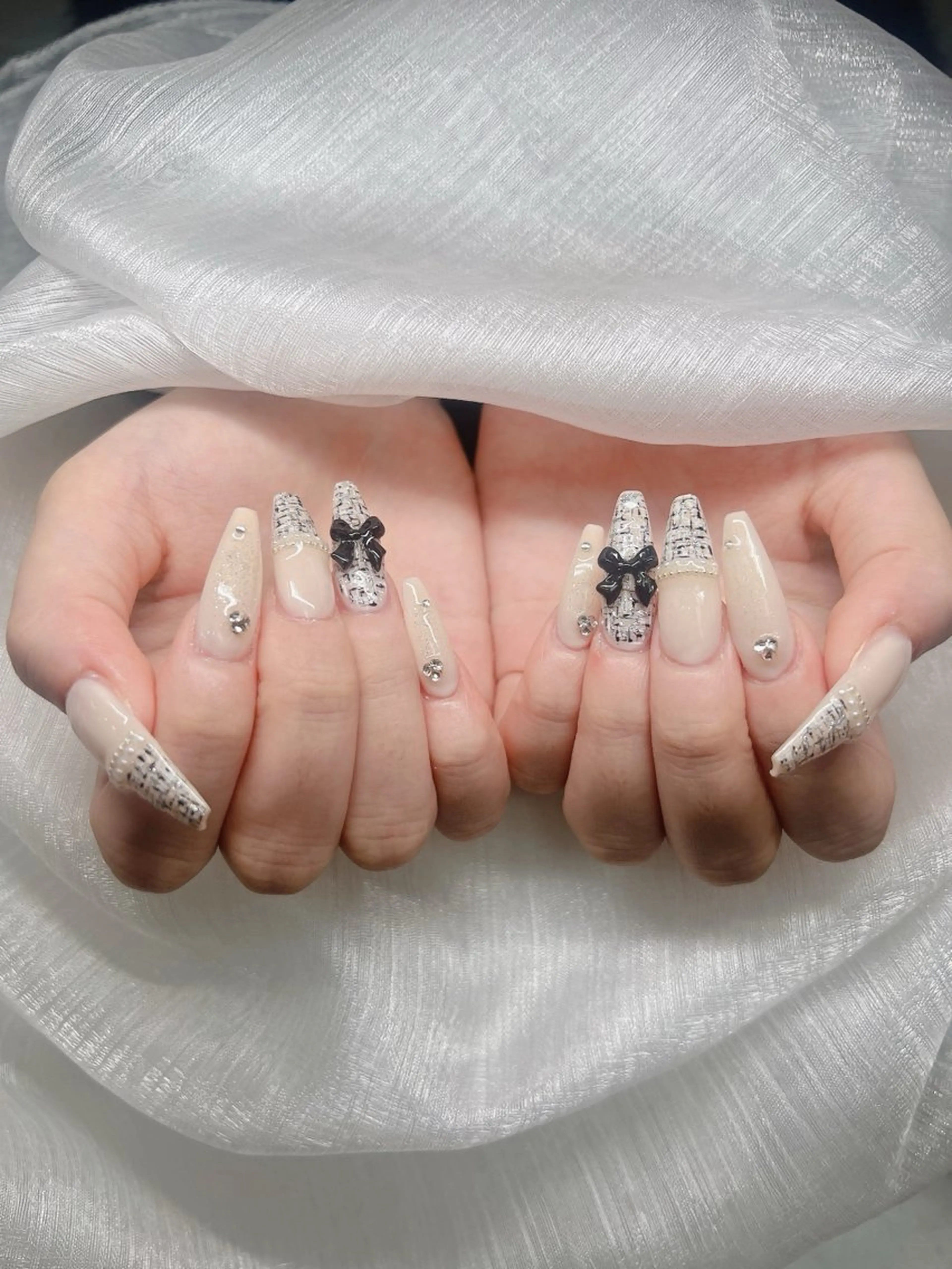 ネイル 長さ出し グラデーション 卒業式 キラキラネイル マグネットネイル ハンドネイル Lee Nails チップ長さだし専門店のネイルデザイン