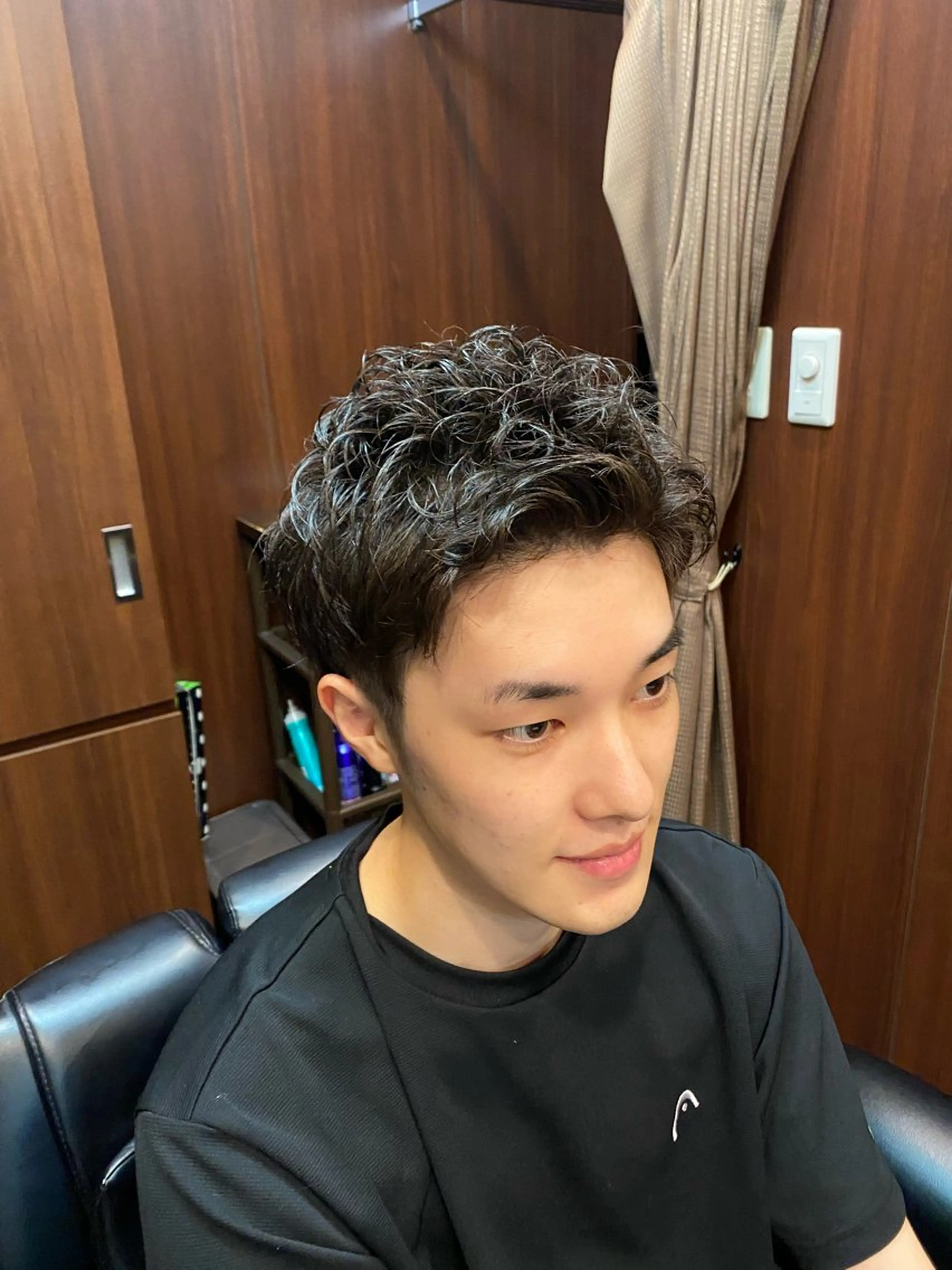 ミディアム パーマ 齋藤 梅太郎のヘアスタイル