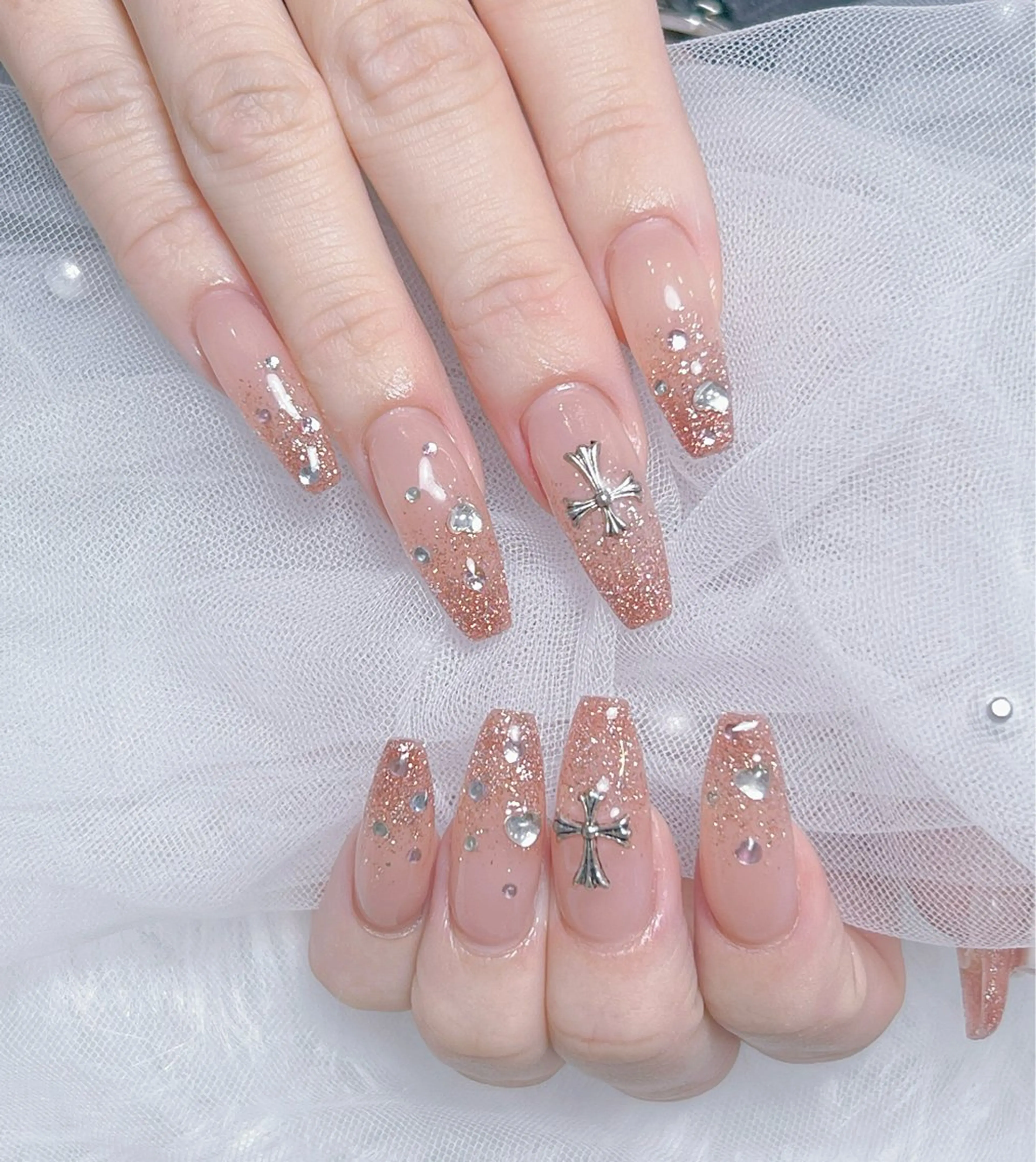 ネイル アートネイル オーロラネイル チークネイル 長さ出し フットネイル Miya _nailのネイルデザイン