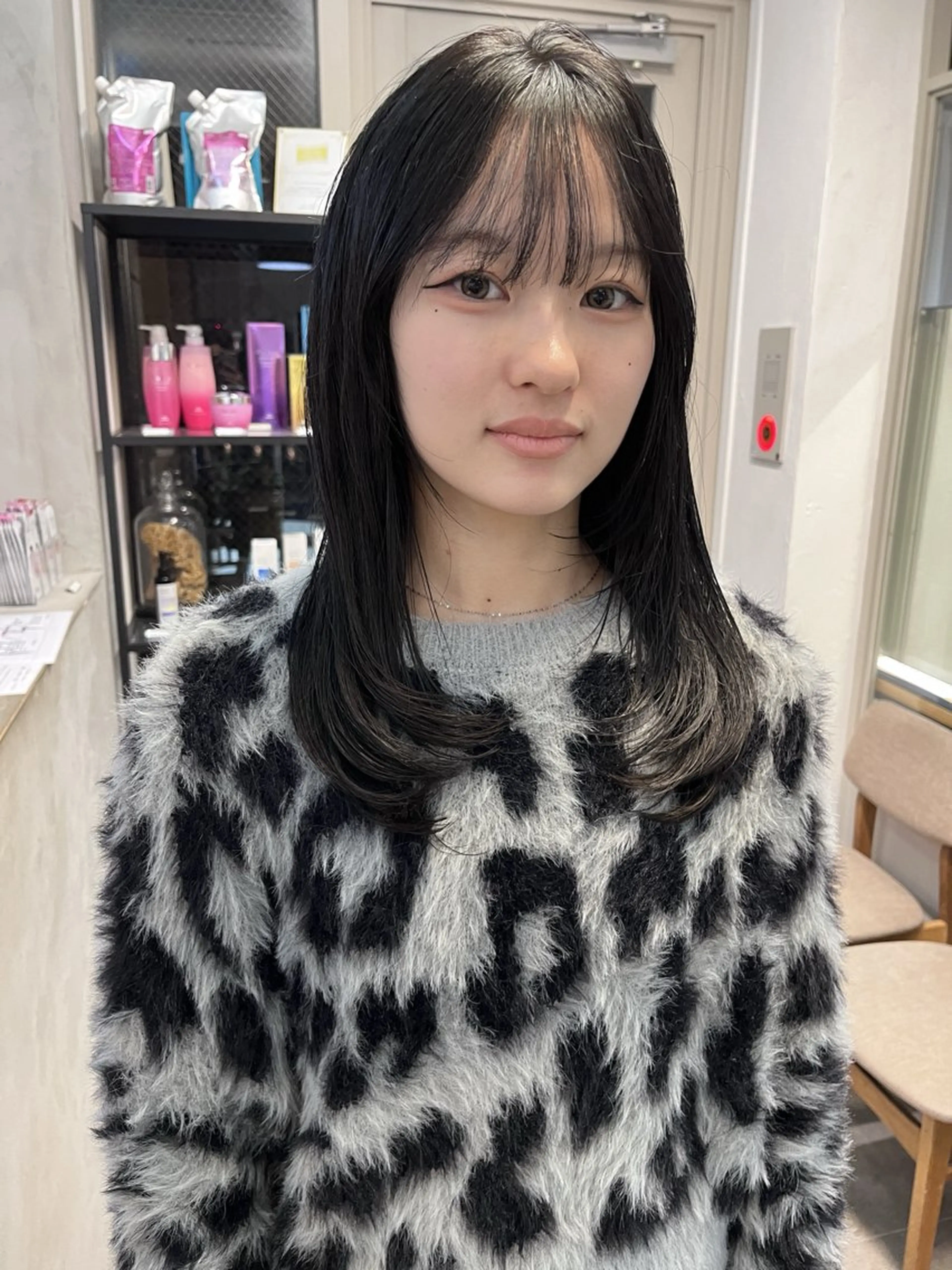 セミロング カラー ヘアカラー トリートメント 赤み消しカラー/ オリーブ/トモキのヘアスタイル