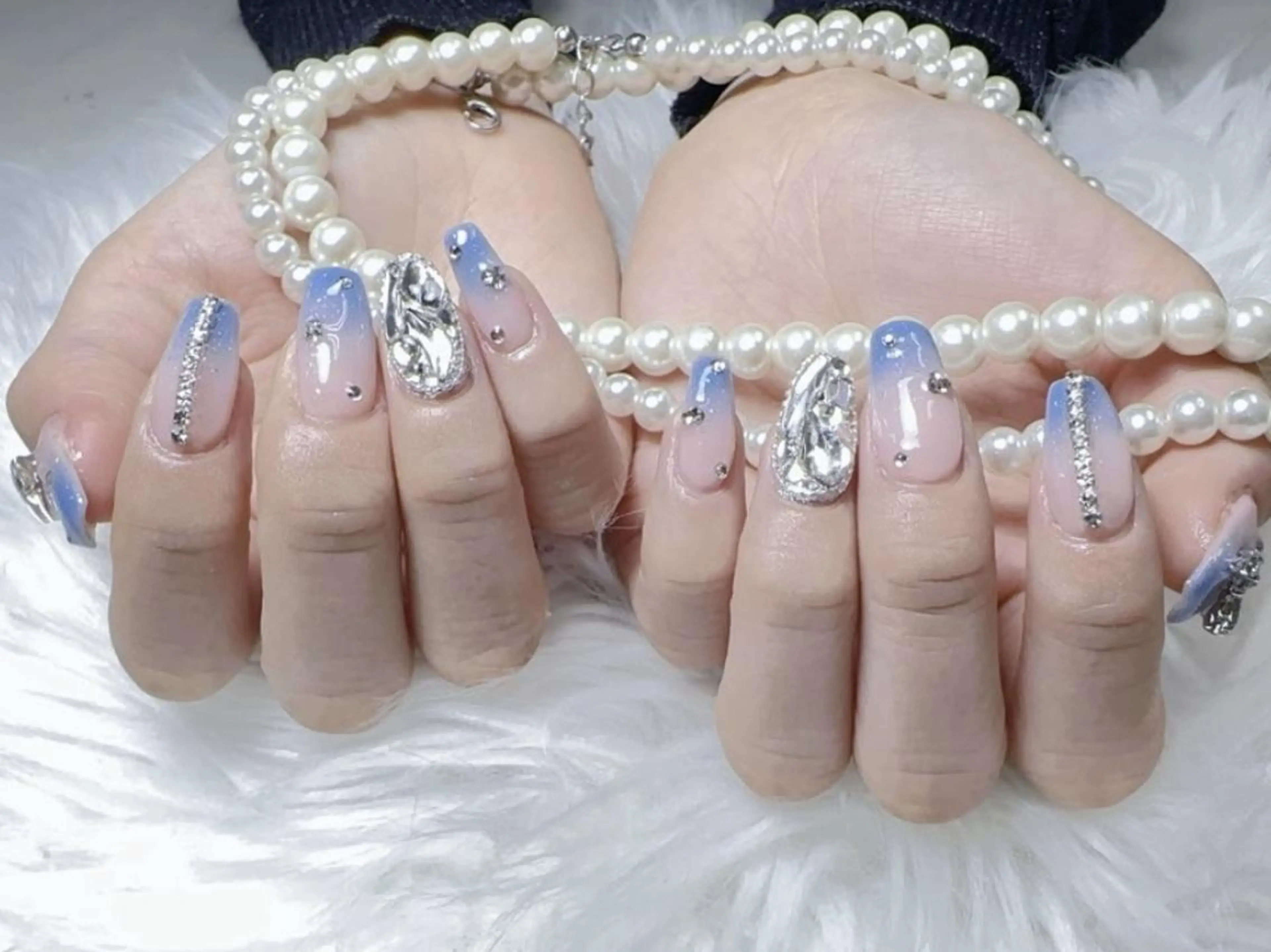 メンズ ネイル アートネイル フレンチネイル ジェルネイル キラキラネイル パラジェル Bloom kabukiのネイルデザイン