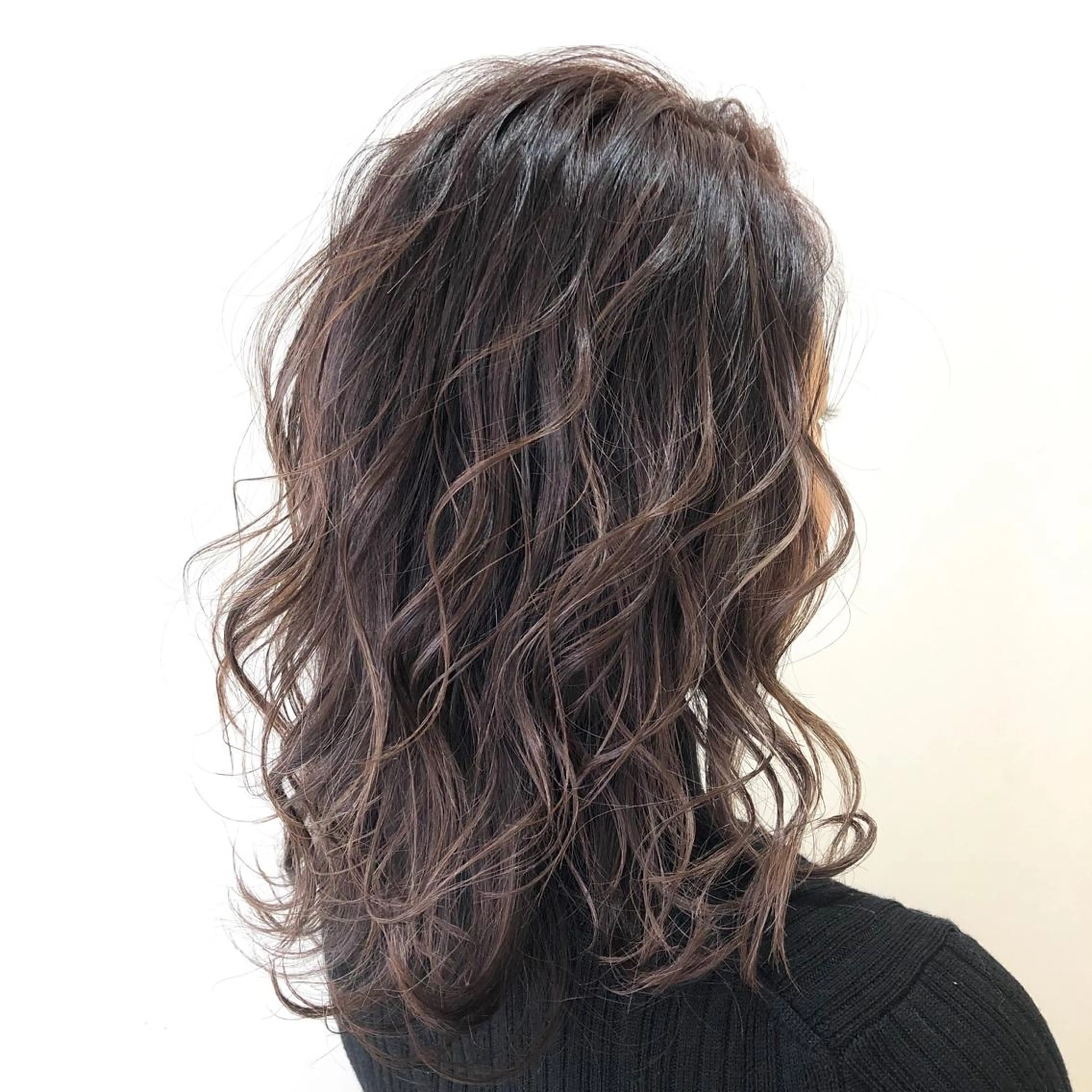 セミロング カラー ブリーチ ケアブリーチ グレージュ イルミナカラー ラベンダーカラー 🌈ぷる艶カラー🌈 髪質改善👑柳沼尚貴のヘアスタイル