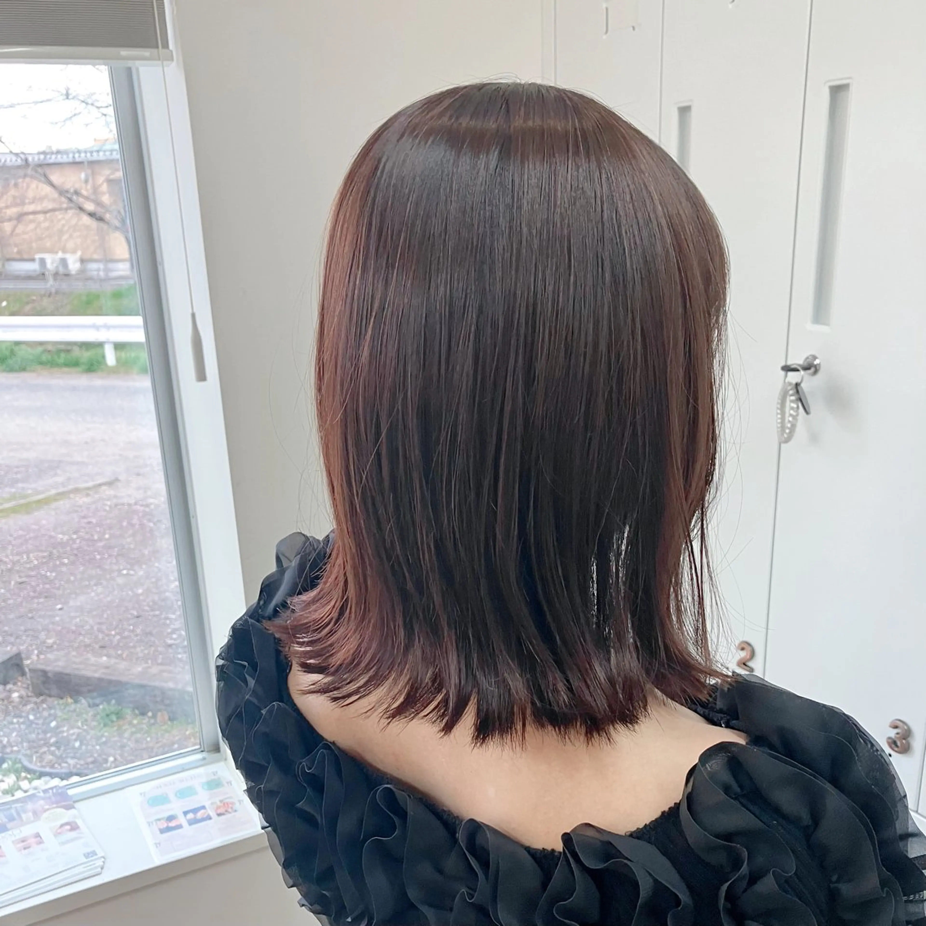 ミディアム 外ハネヘア 【ツヤ髪特化】 スズキアキエのヘアスタイル