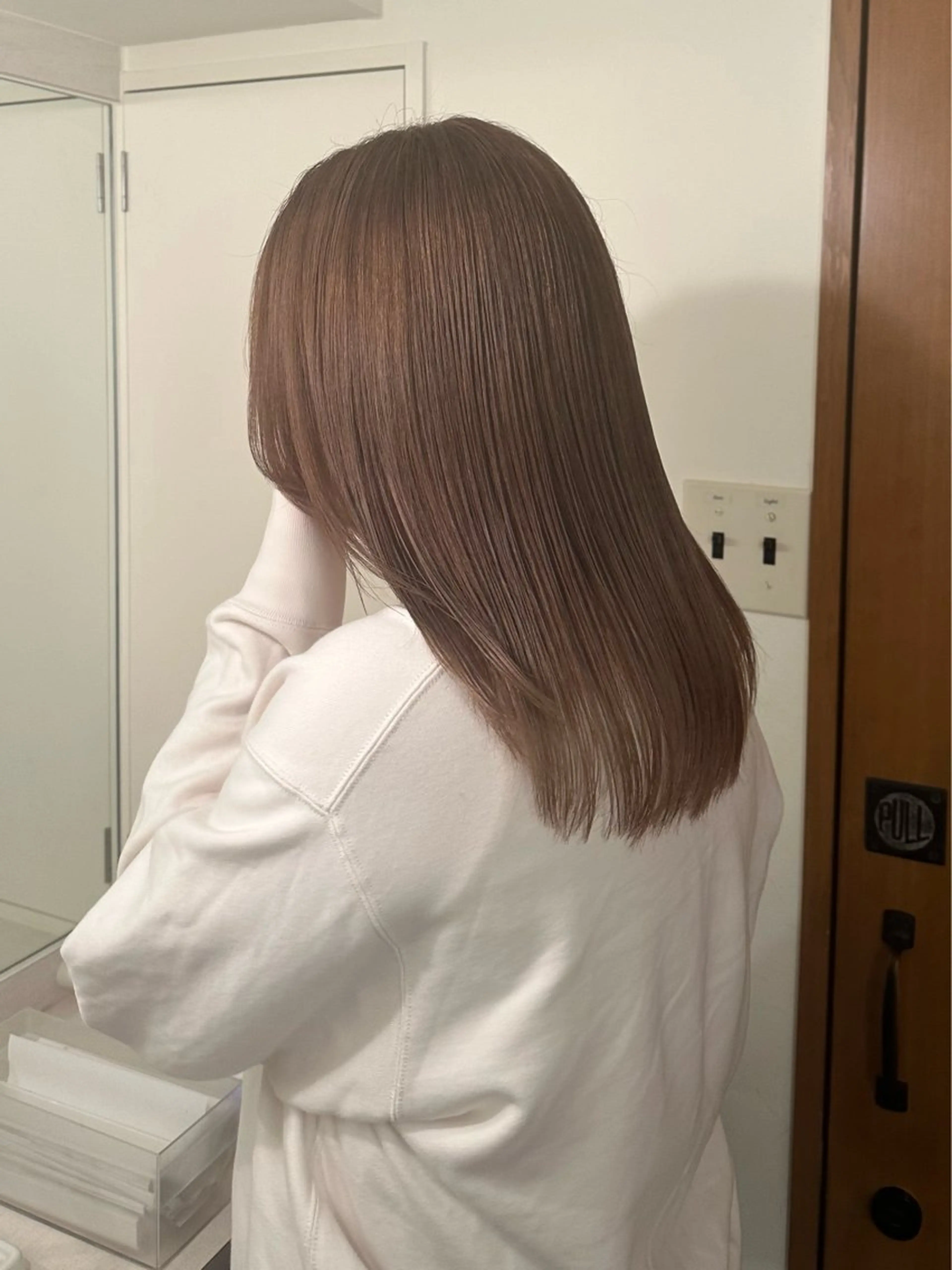 セミロング カラー ベージュカラー ブリーチ ハシヅメ キョウカのヘアスタイル