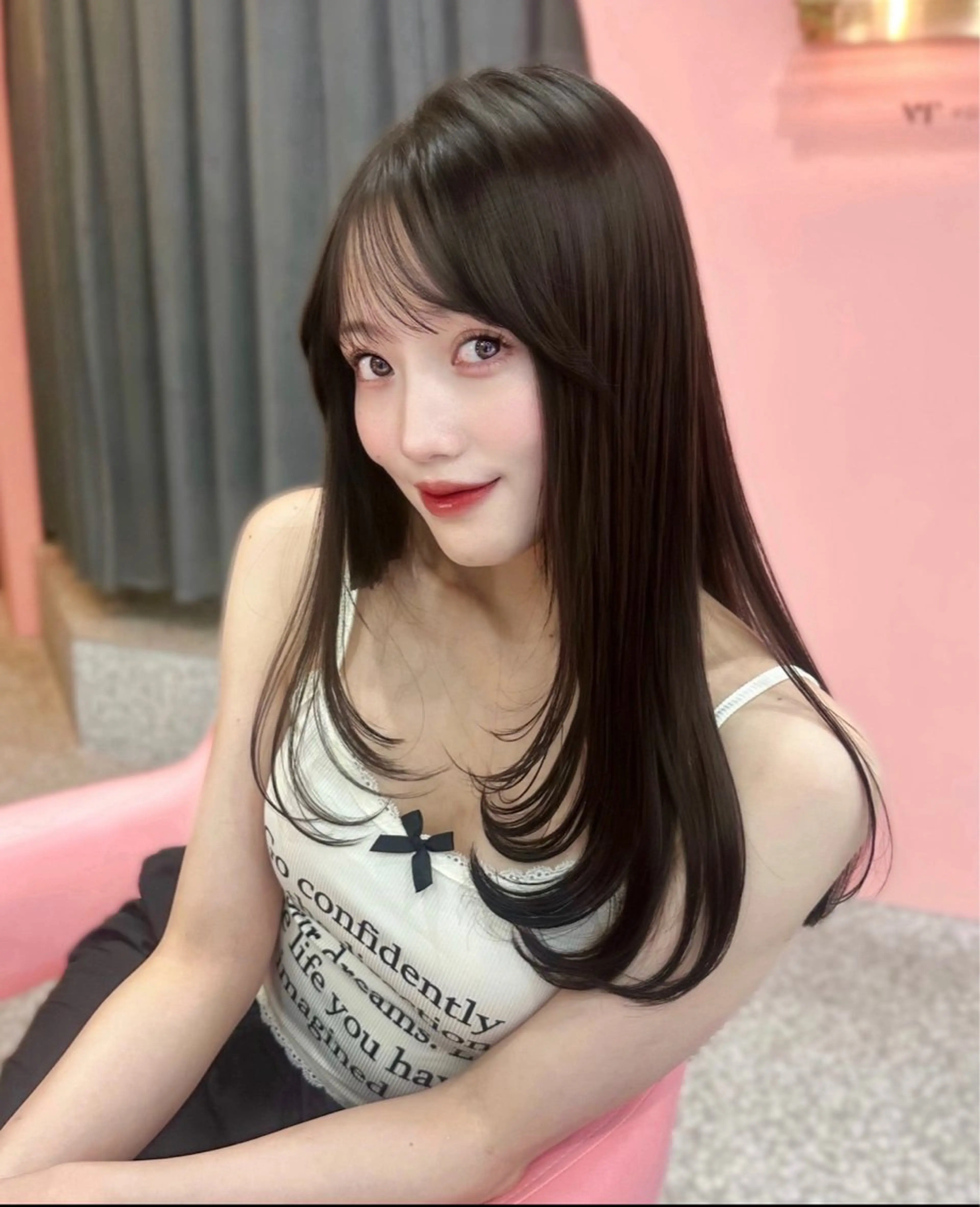 ロング 韓国風カラー 顔まわりレイヤー 顔周りカット 髪質改善 韓国風ヘア カット ヘアカラー 透明感カラー♡ 原宿美容室￤Rinaのヘアスタイル