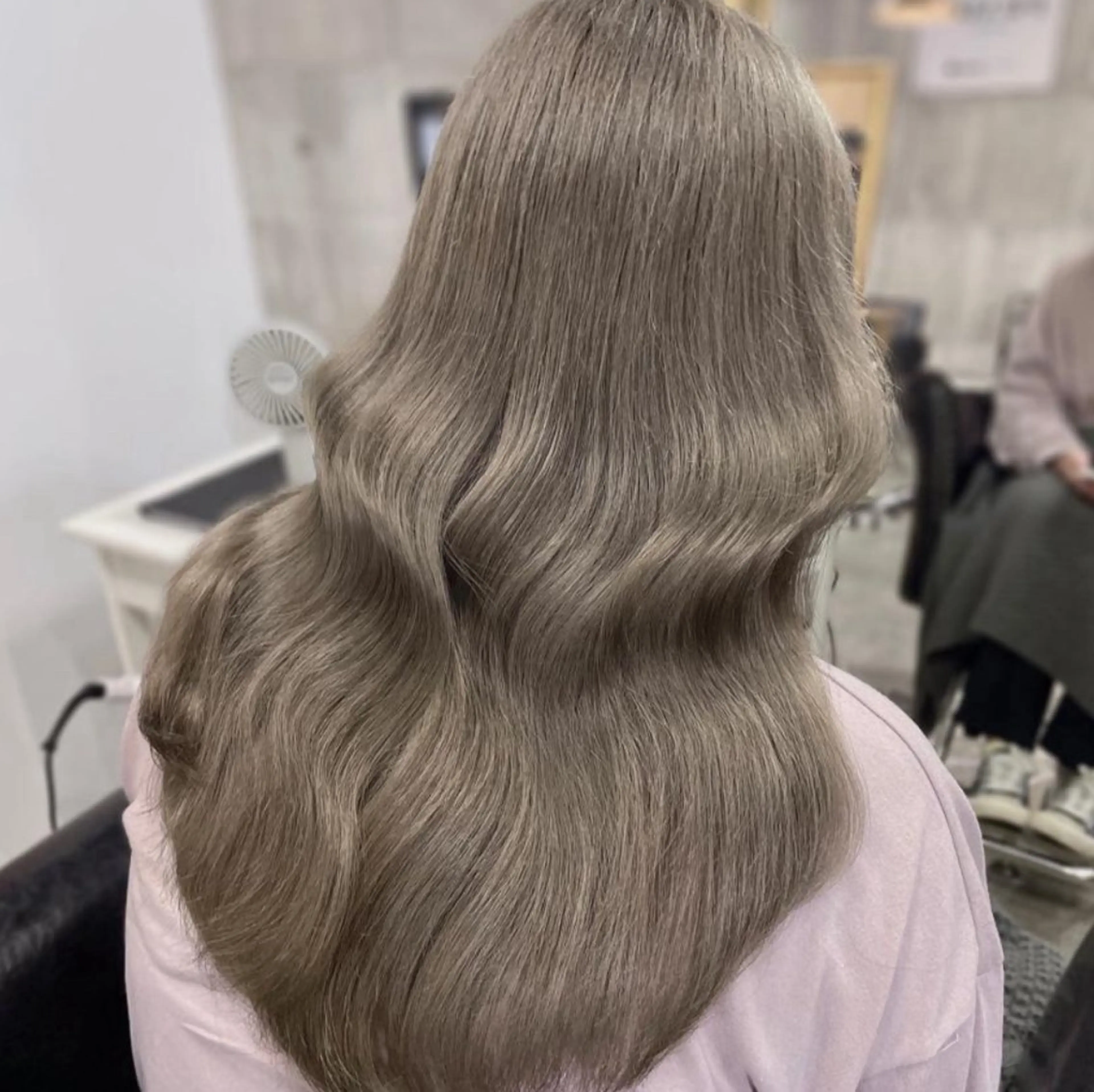 ロング カラー ブリーチ Ryoichi⛓️ 韓国ヘア/ハイトーンのヘアスタイル