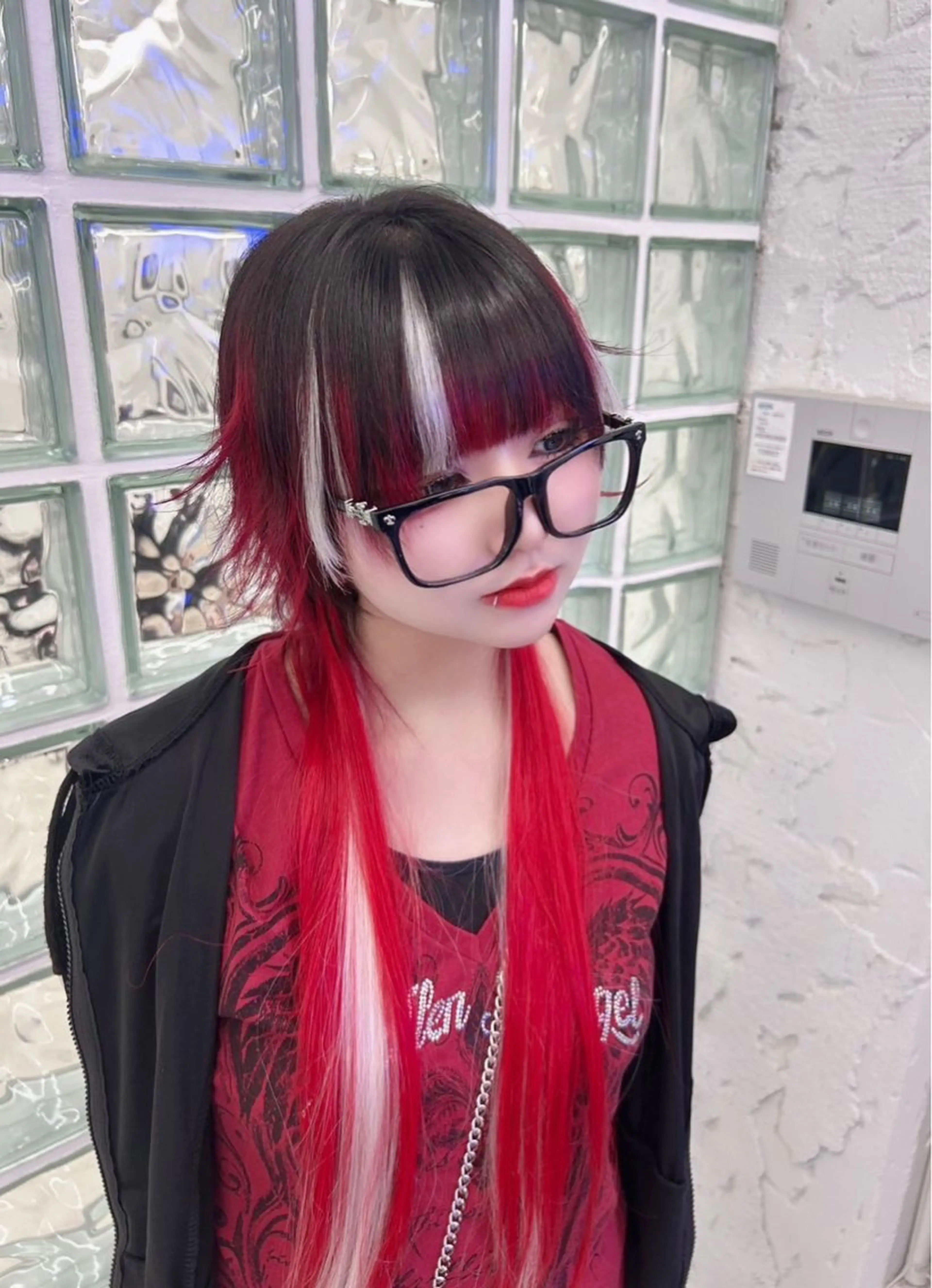 ロング ロング ウルフカット エクステ 三尾 樺緒のヘアスタイル