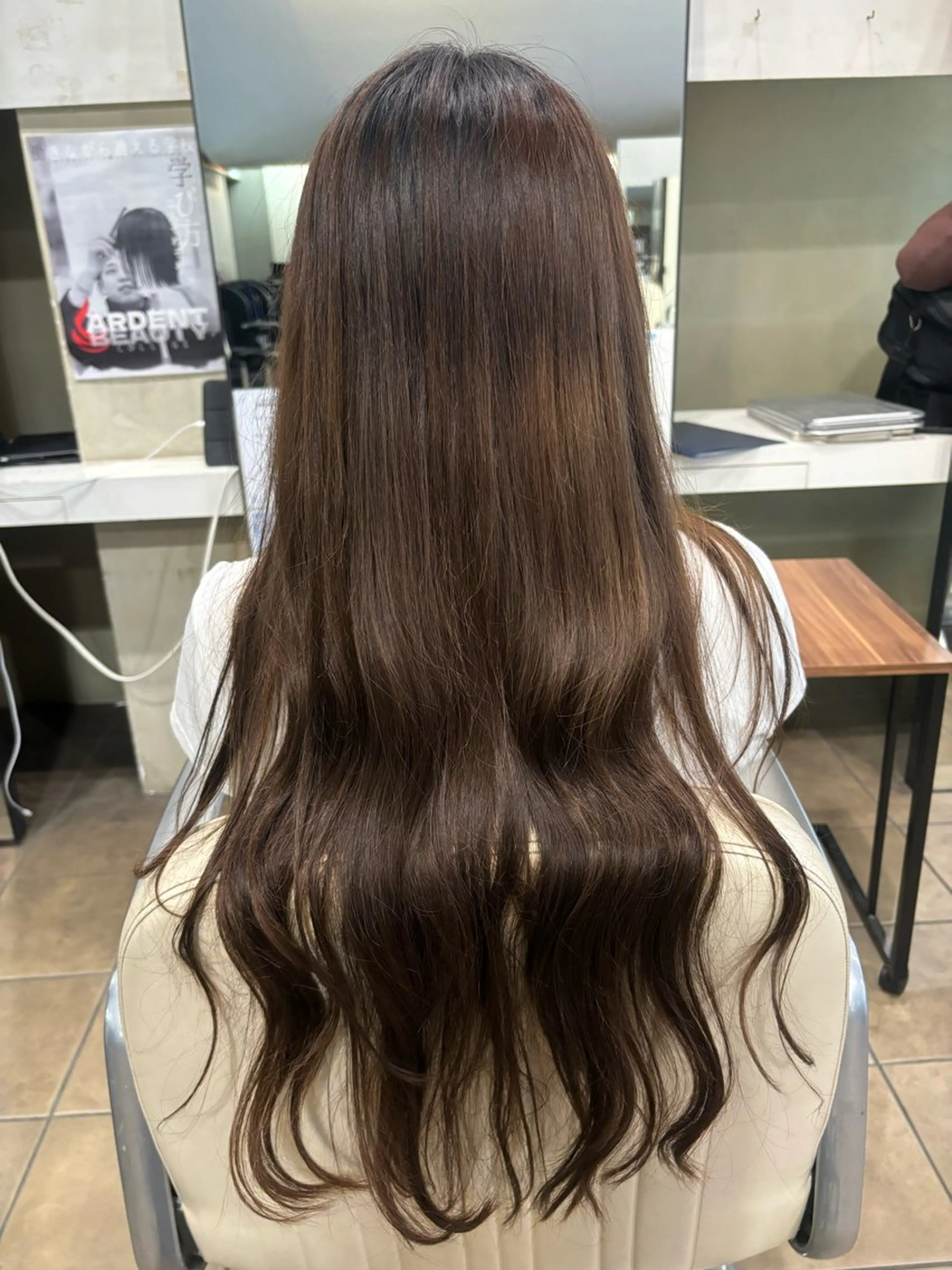 平日限定イルミナカラーの写真