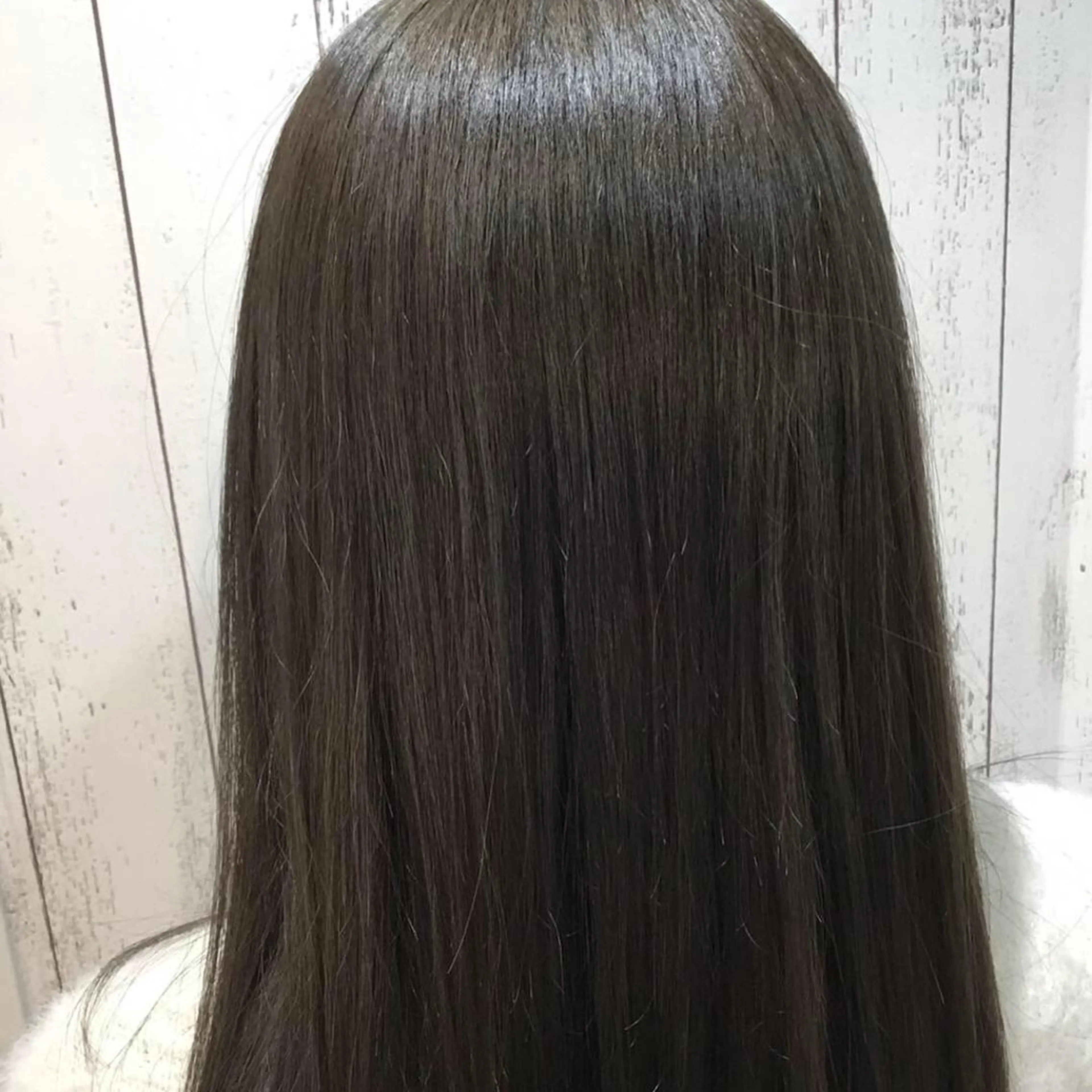 ロング カラー パーマ embrace エンブレイスのヘアスタイル