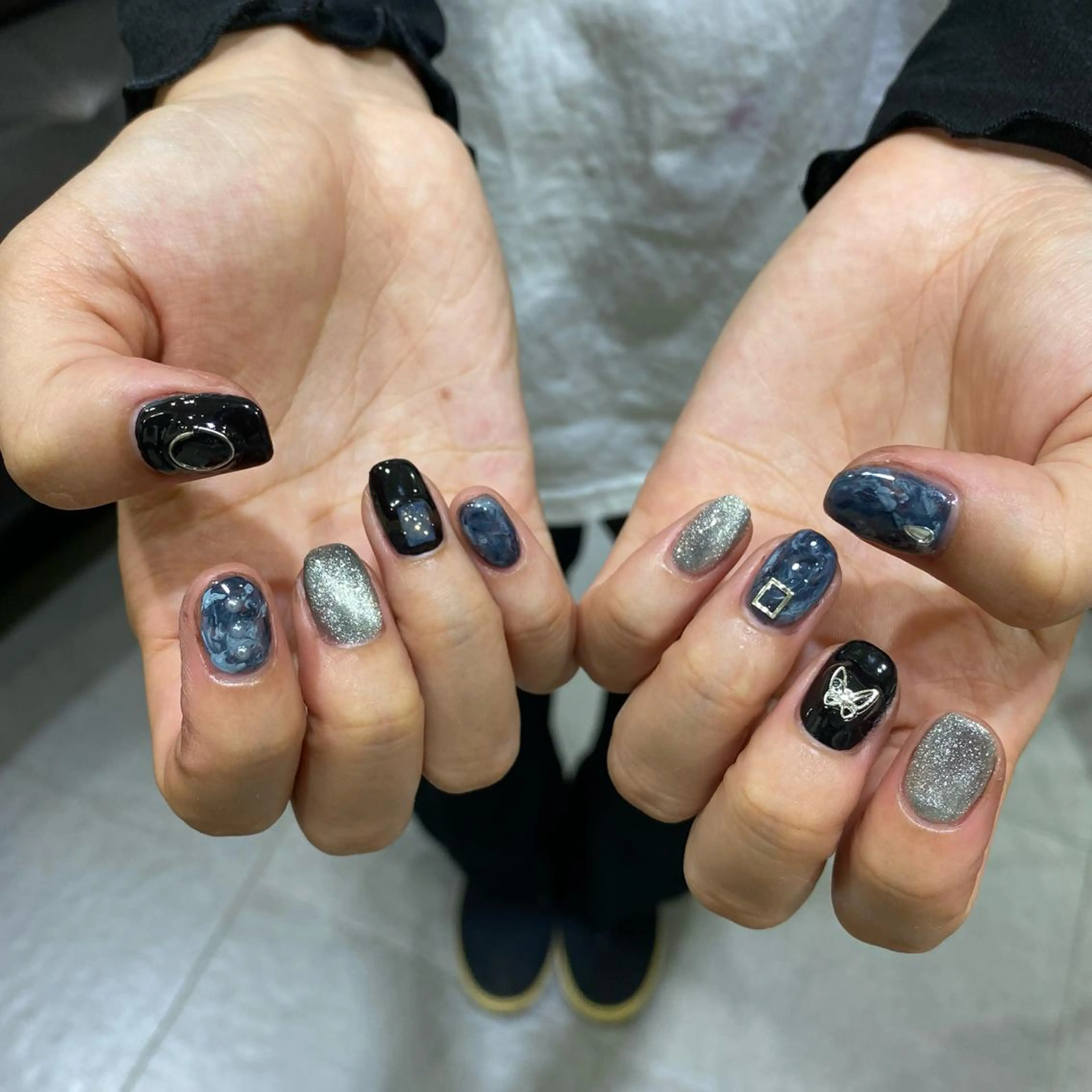 ネイル TSUNA 🌙 Lim 五反田のマツエク・マツパデザイン