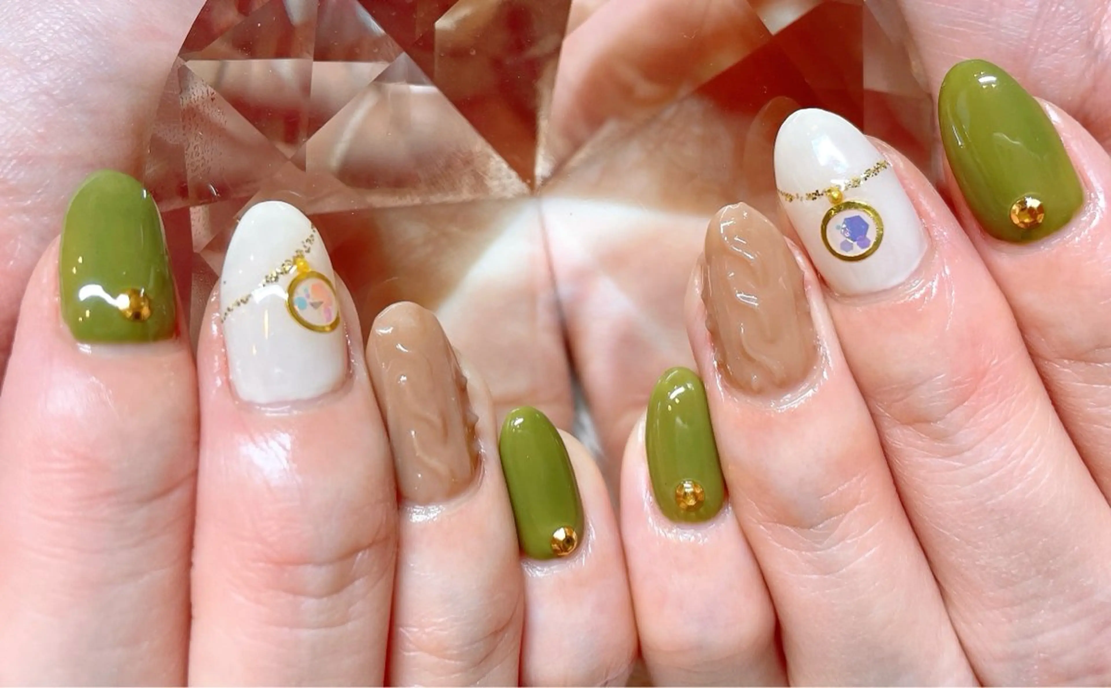 ネイル 頑張る女性の味方✴︎ M.i　nail ♡のネイルデザイン