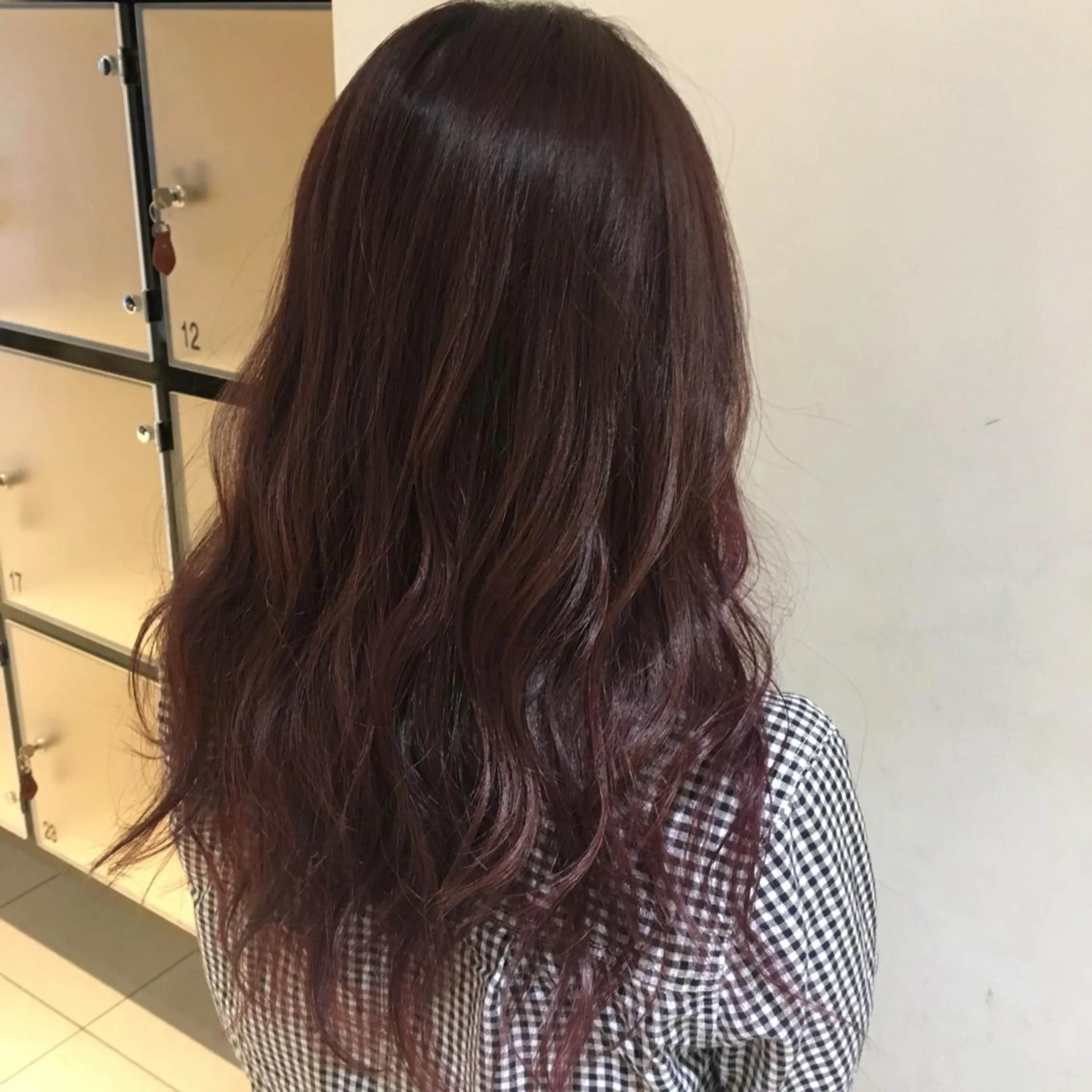 ミディアム ケリーズグリーン所属・艶髪 森田/嵩士のヘアスタイル