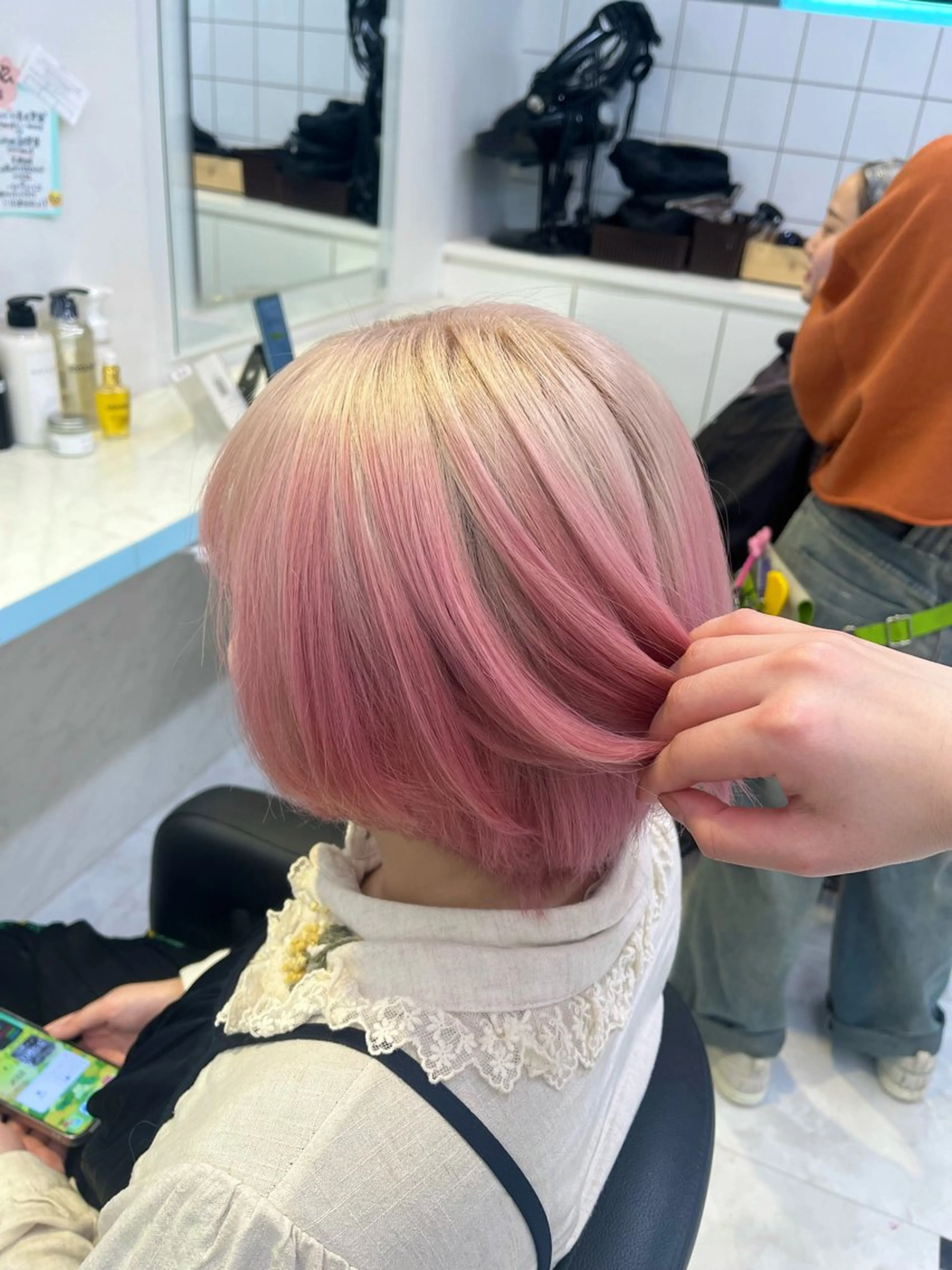 ショート カラー ヘアカラー トリートメント ブリーチカラー 🩵MIZUKIのヘアスタイル