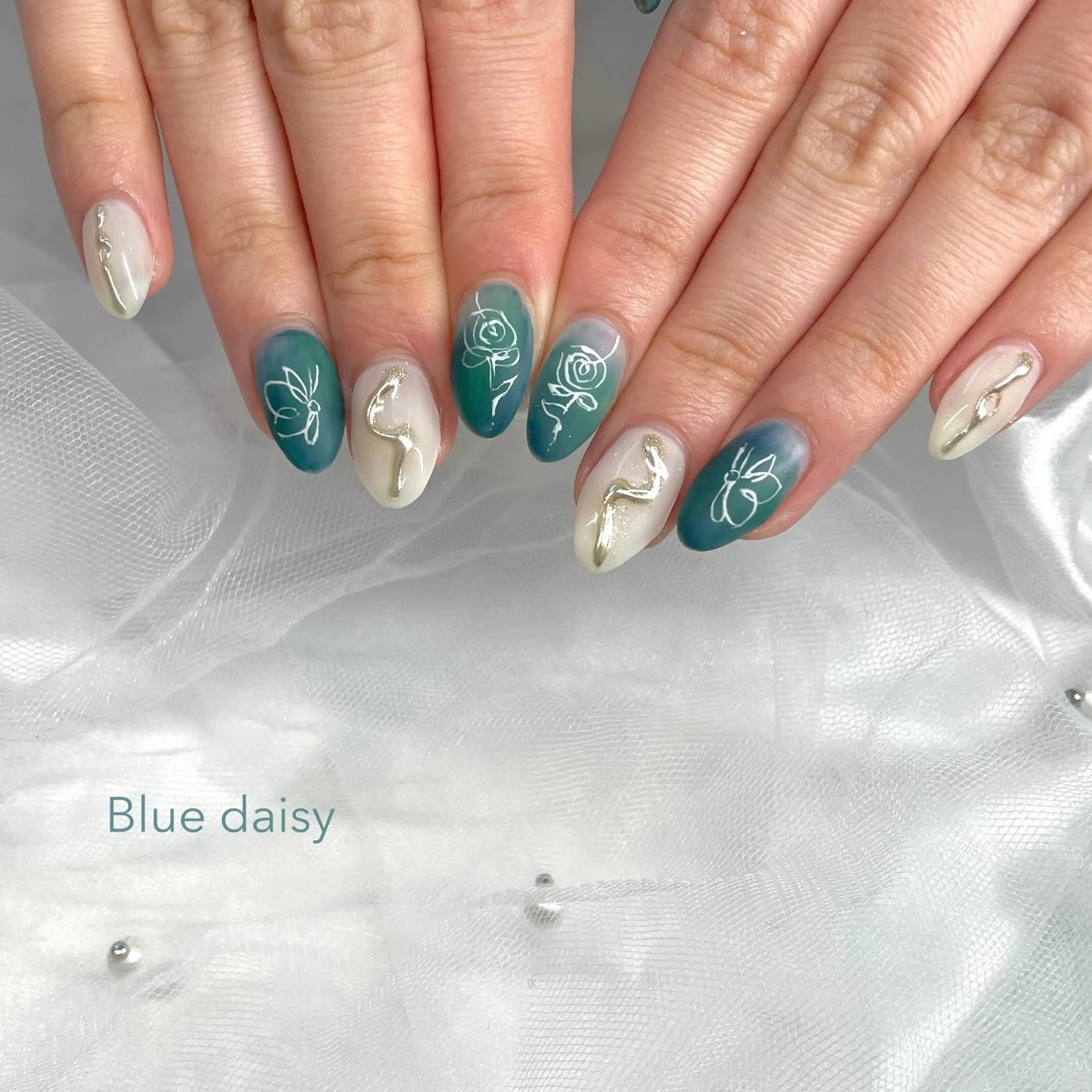 ネイル アートネイル ニュアンスネイル Blue　daisy　栄本店 【ブルーデイジー】所属・Blue daisy 栄本店のネイルデザイン