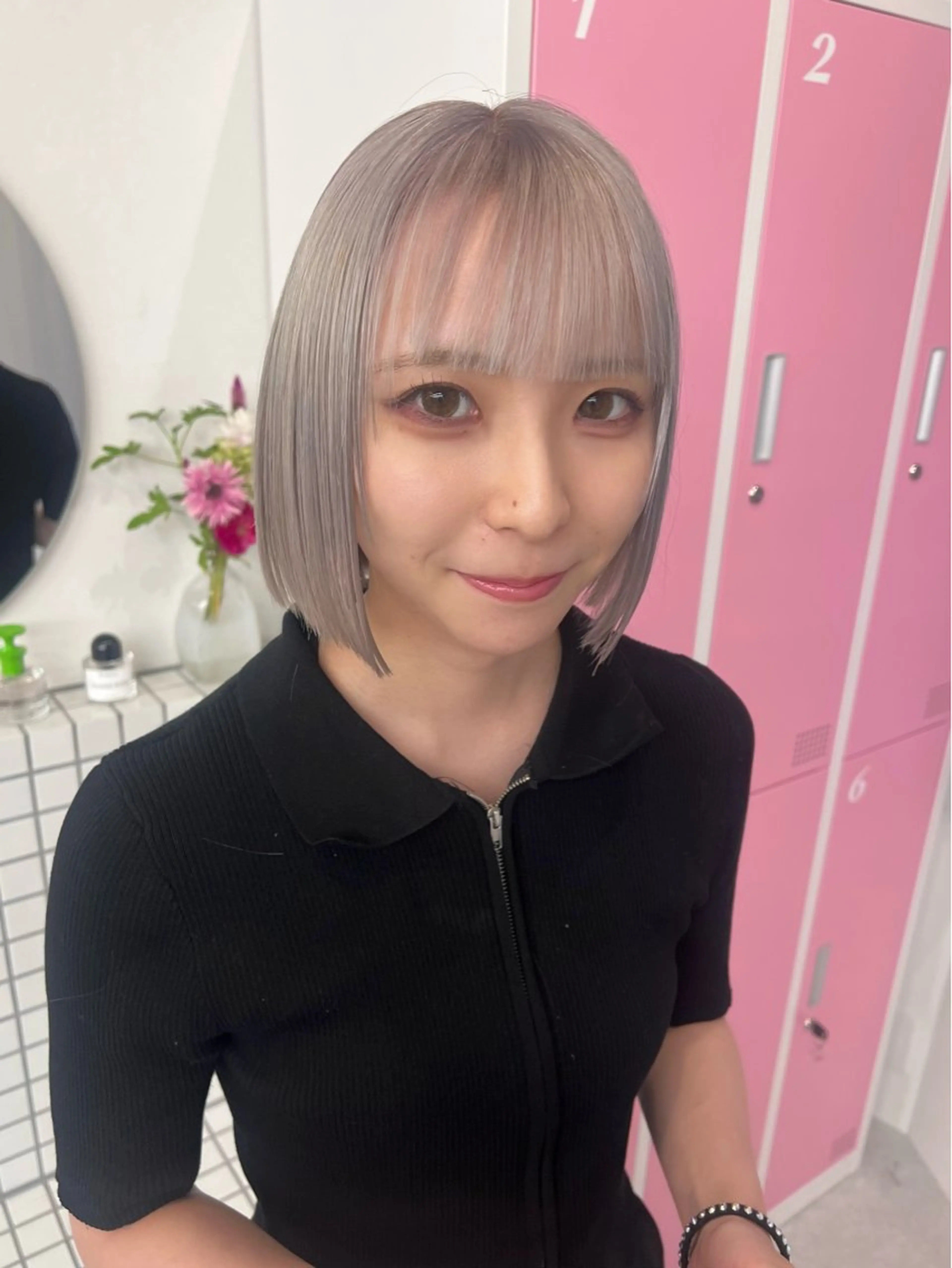ショート カラー ベージュカラー ブリーチ ケアブリーチ ハイトーンカラー シルバー カット ヘアカラー 名古屋美容院 / keinaのヘアスタイル