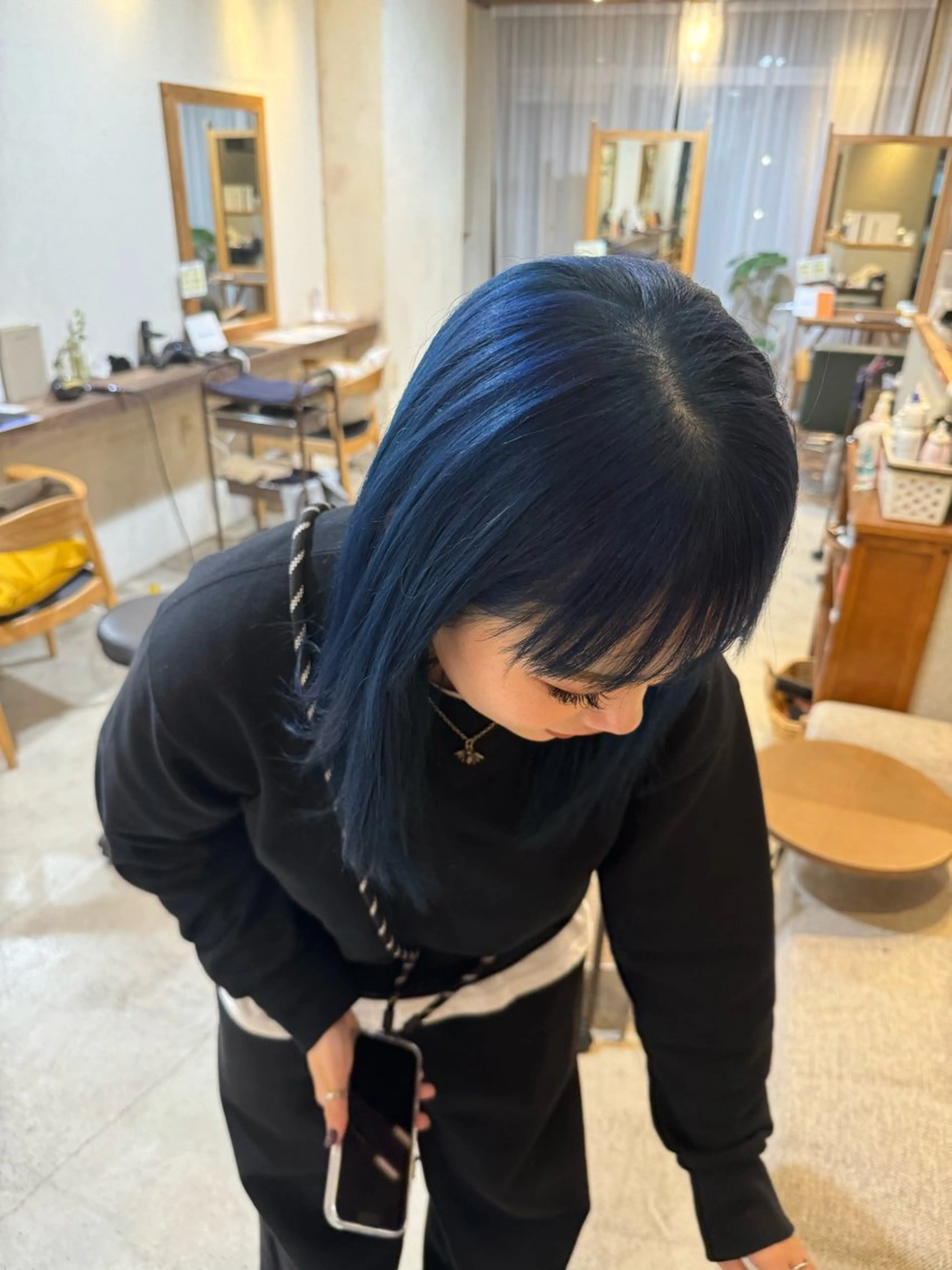 ロング カラー 西尾 愛のヘアスタイル