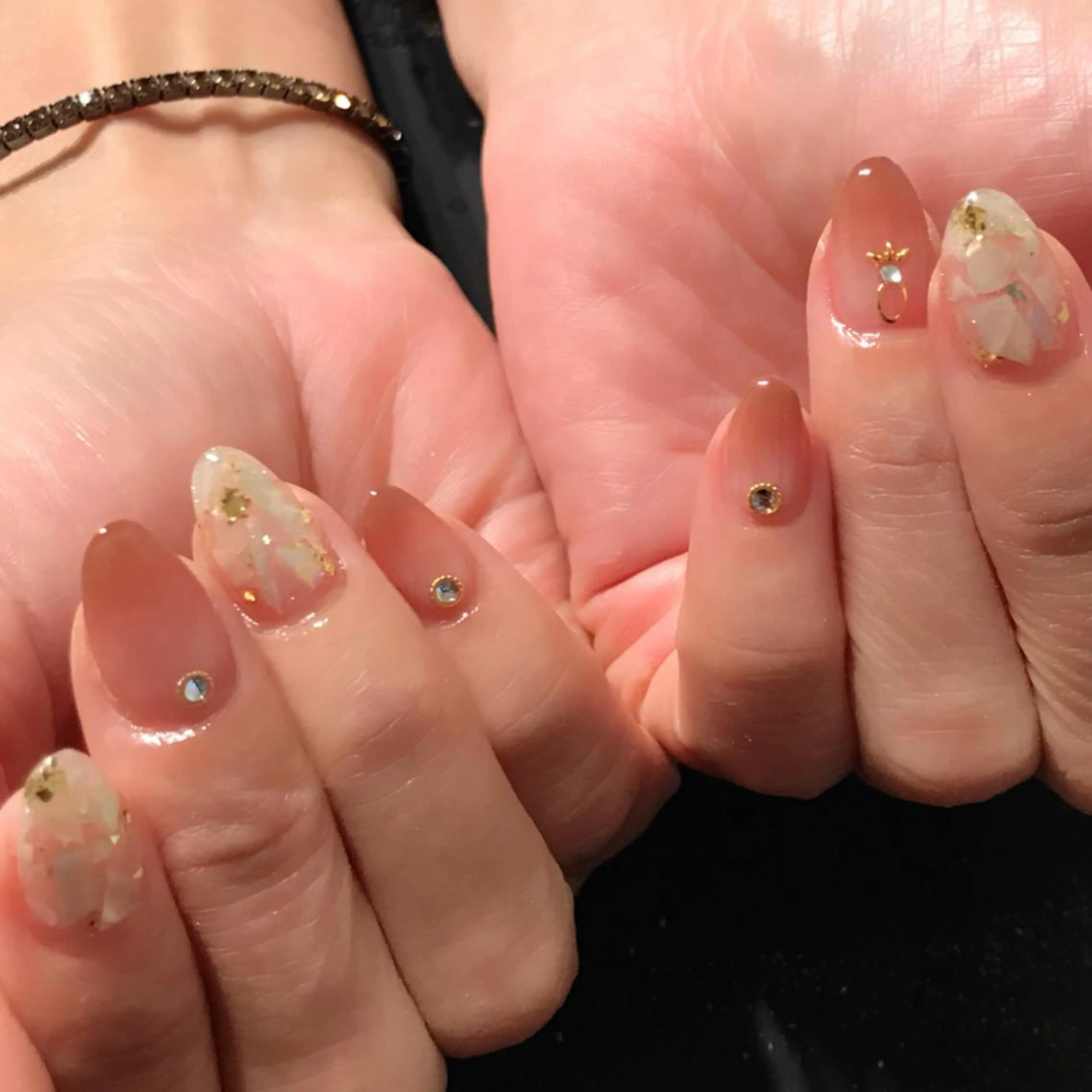 ミディアム ネイル MKY salonのネイルデザイン