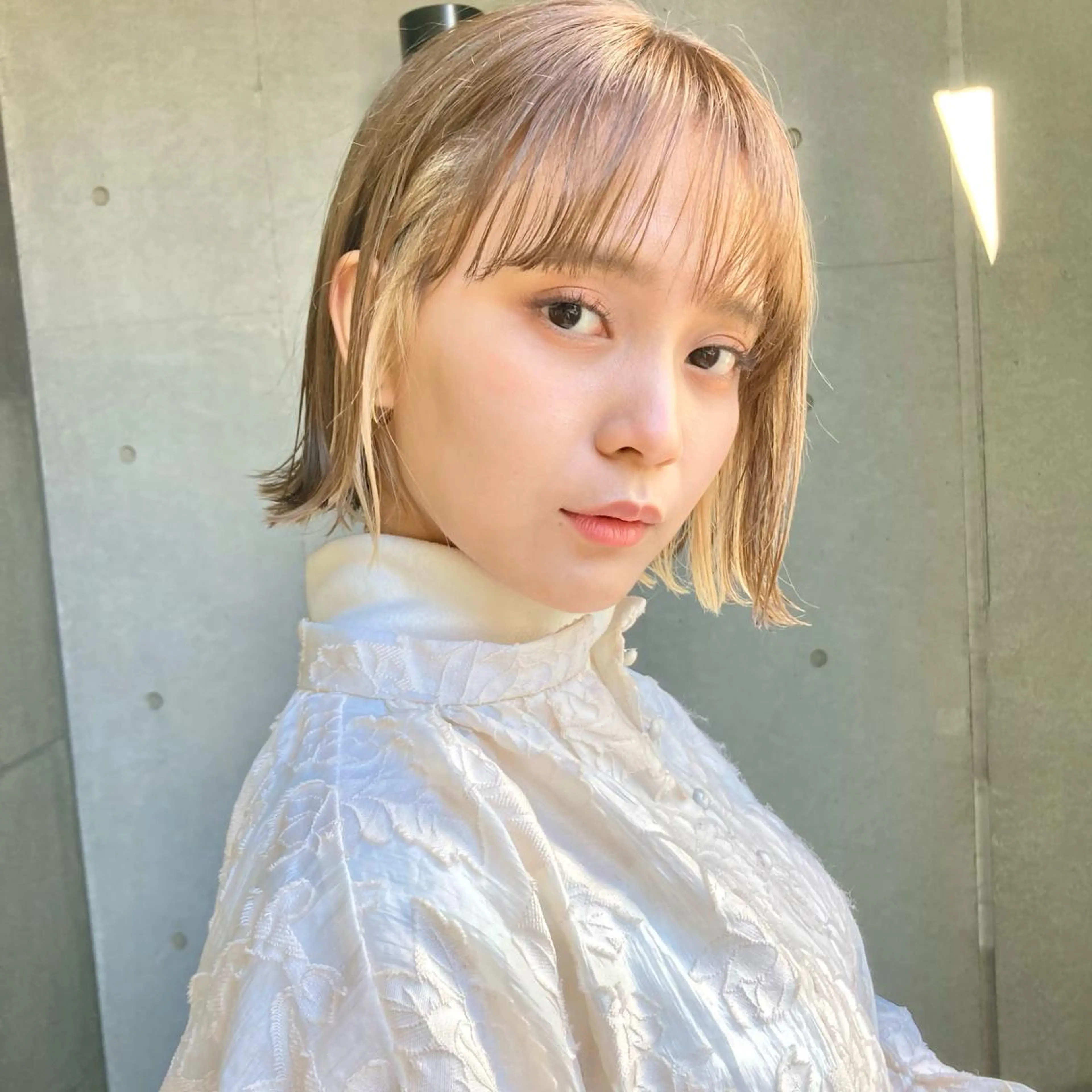 イヤリングカラー♡ブリーチあり(ケアブリーチ)の写真