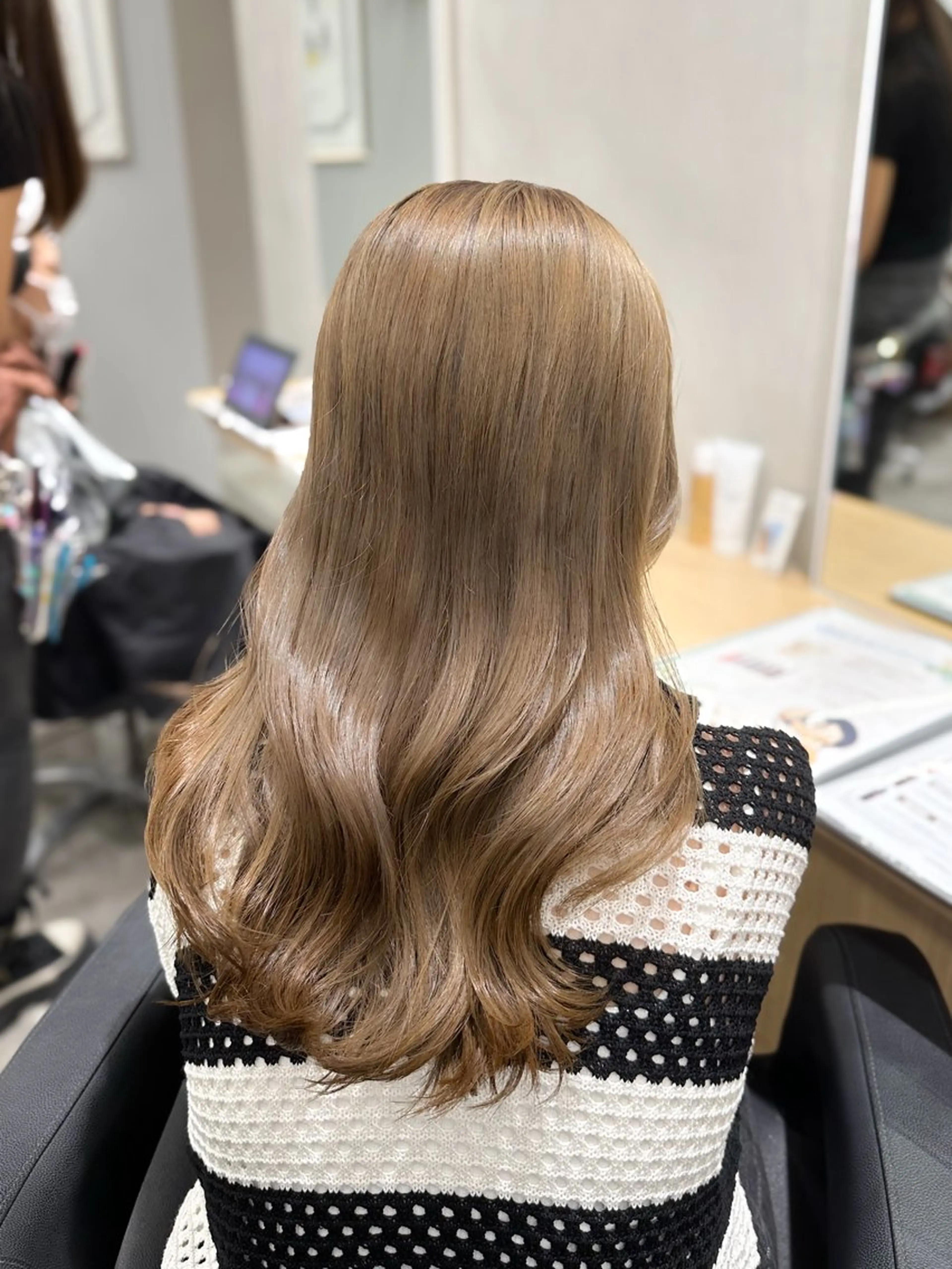 ロング カラー バレイヤージュ ミストバング ベージュカラー ブリーチ ケアブリーチ ヘアカラー トリートメント 巻ける髪質改善🫧ハ イライト/永田汰伊智のヘアスタイル