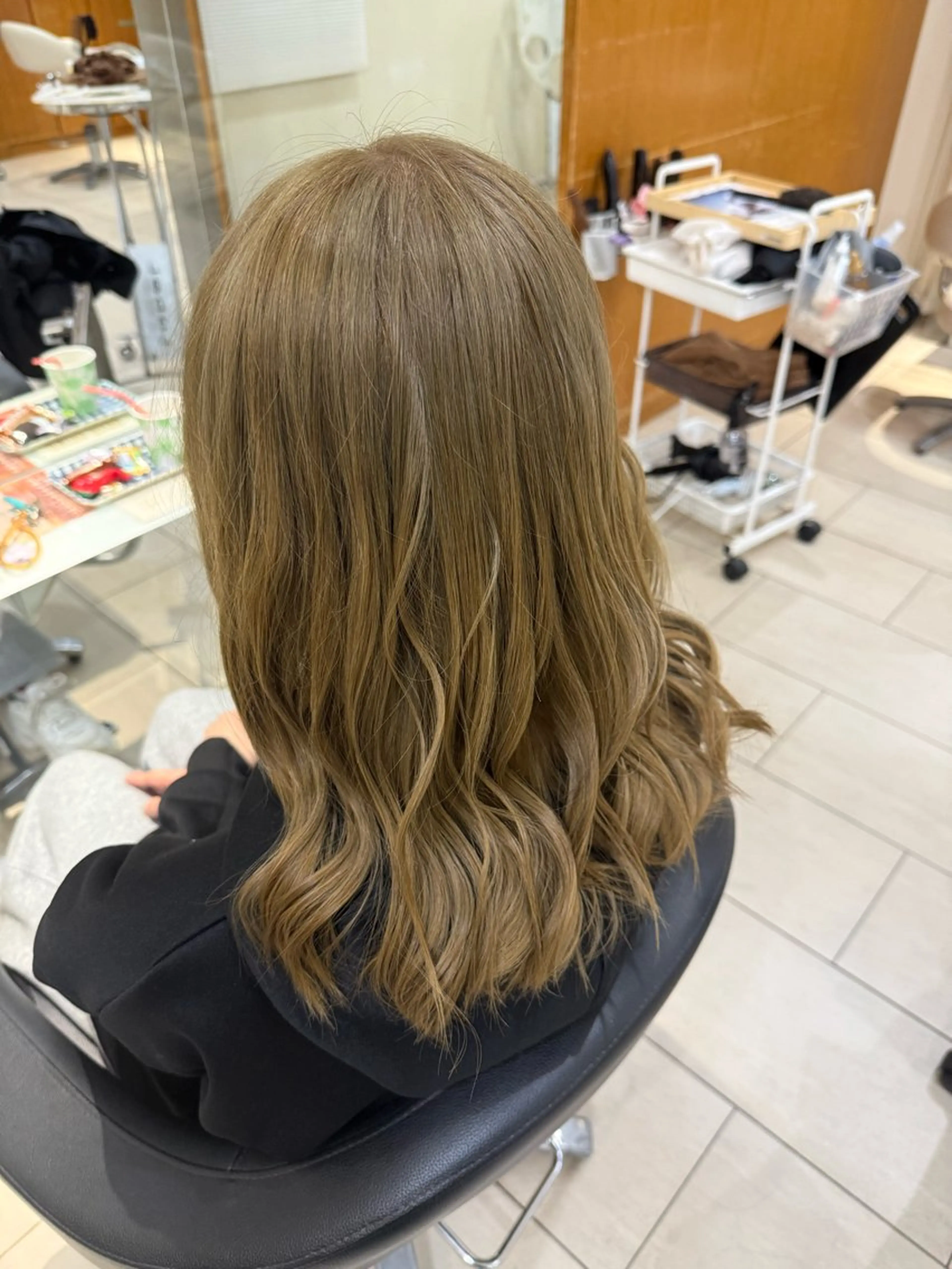 ミディアム Lee 枚方 harukaのヘアスタイル