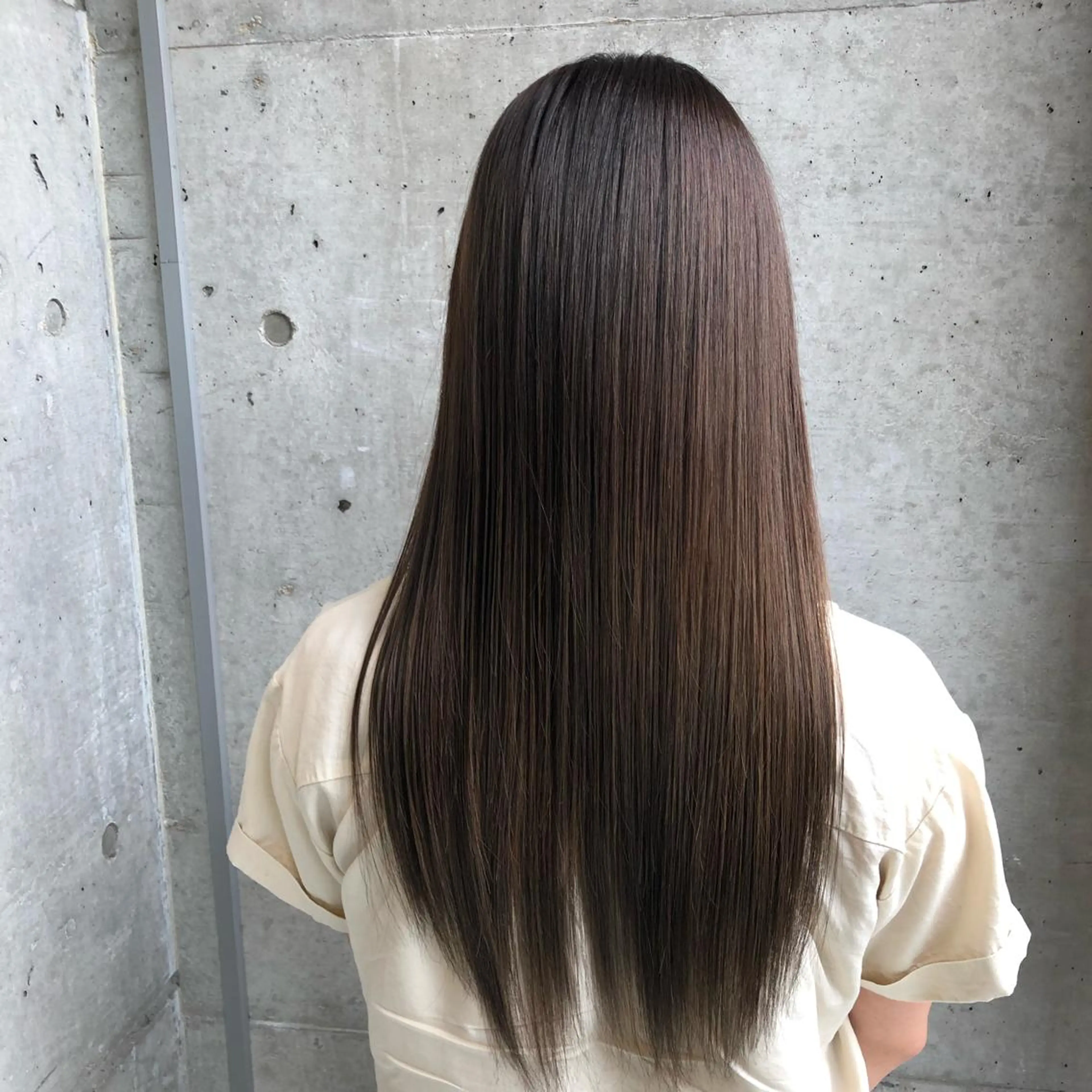 ロング カラー ブリーチ トリートメント 大栗 佑也  髪質改善のヘアスタイル