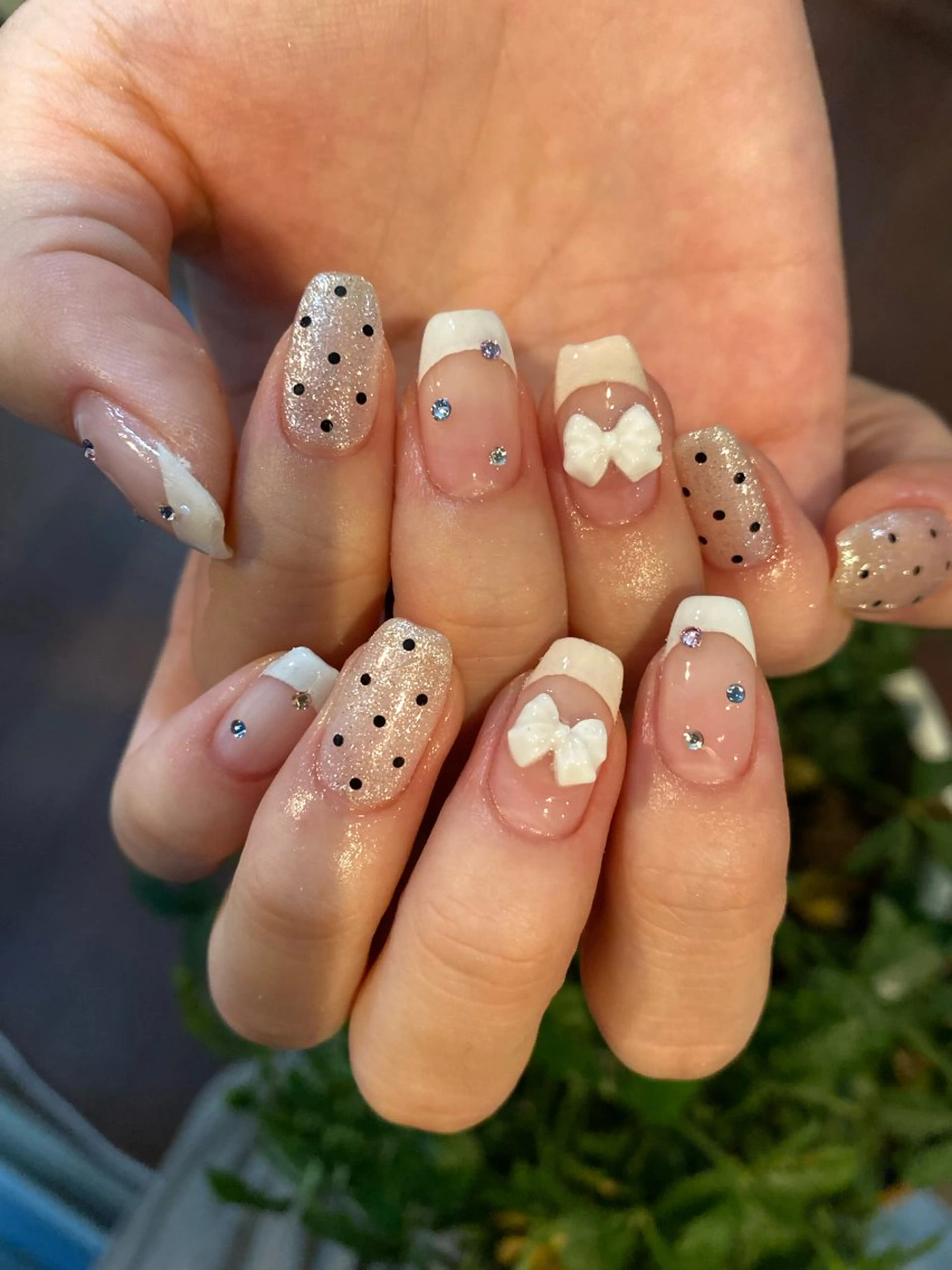 ネイル ドット 持ち込み ハンドネイル crystal ⭐︎ colorのネイルデザイン