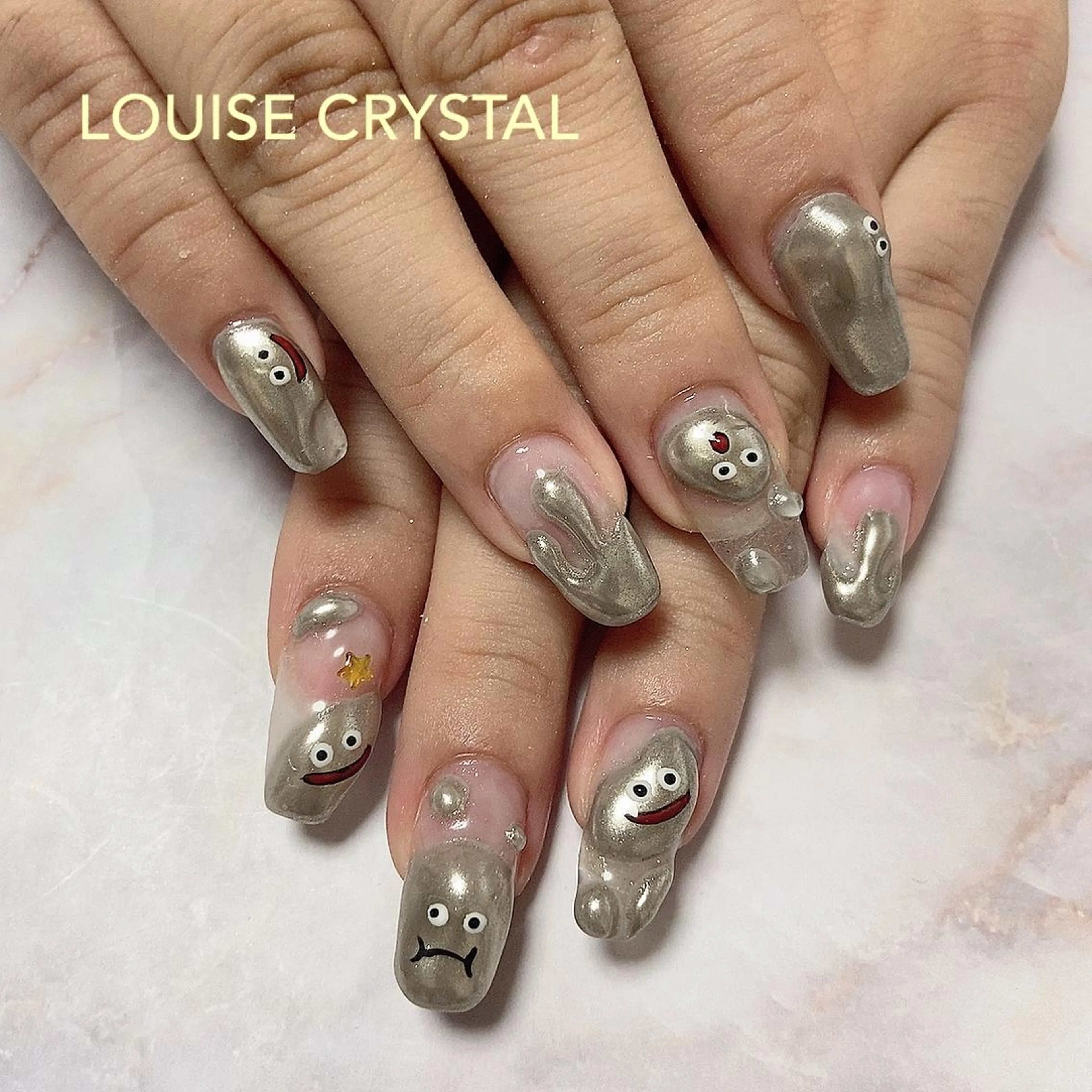 ネイル ネイルチップ ハンドネイル LOUISE CRYSTALのネイルデザイン