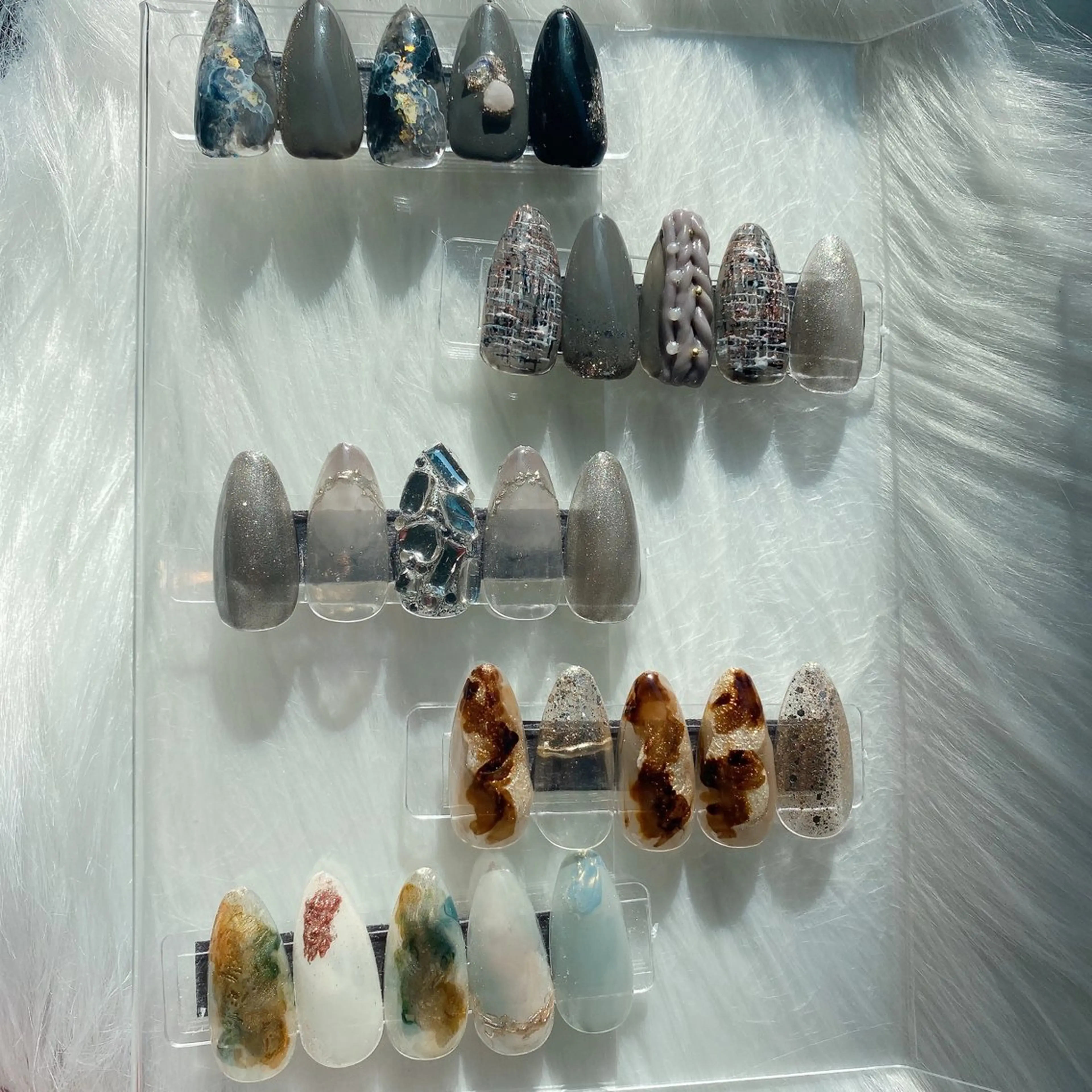 ネイル ニュアンスネイル ツイードネイル ワンホンネイル 冬ネイル LittleMimi Nails安土のネイルデザイン