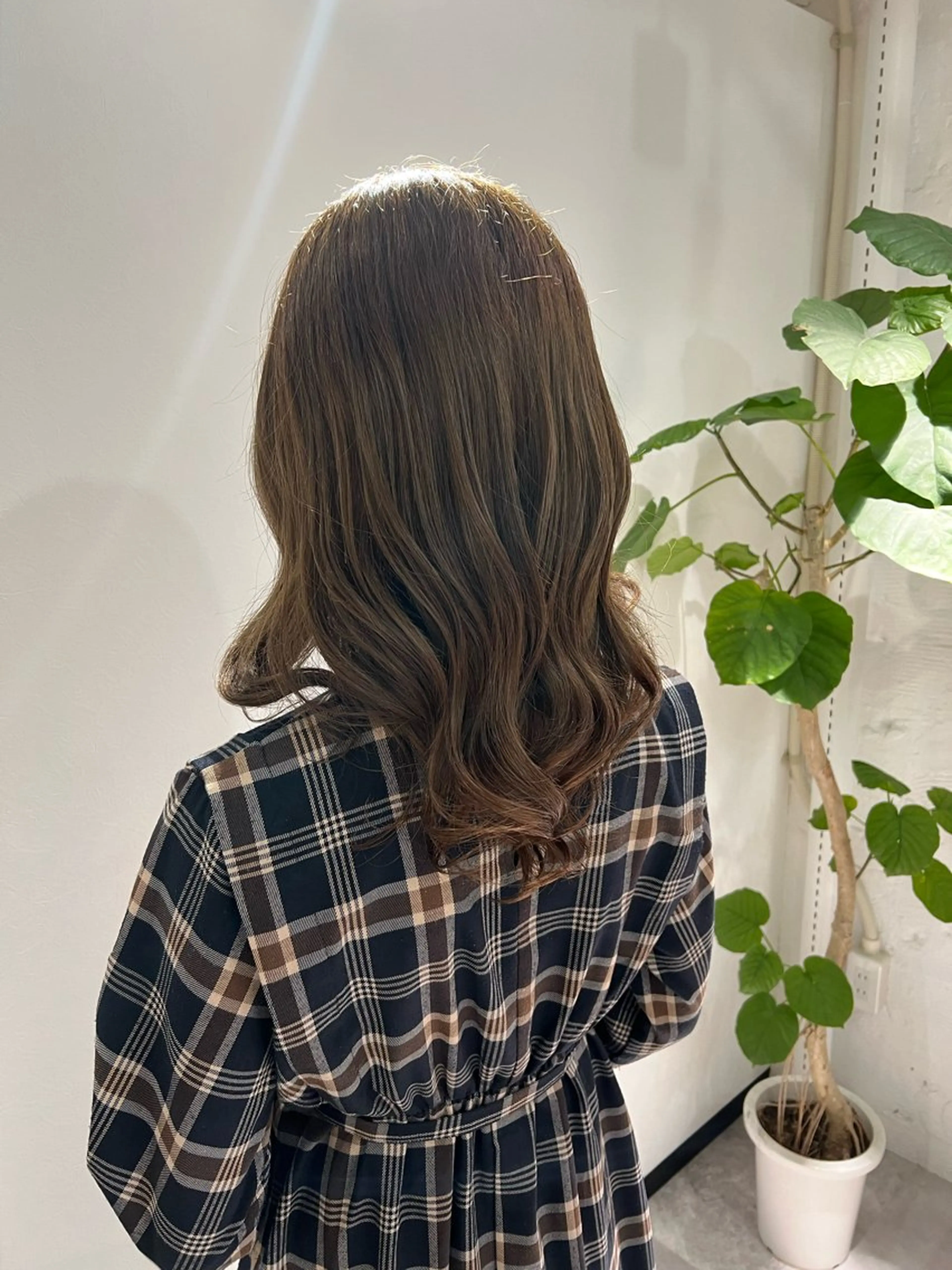 ミディアム カラー ヘアアレンジ グレージュ 「sumi」 AMIのヘアスタイル