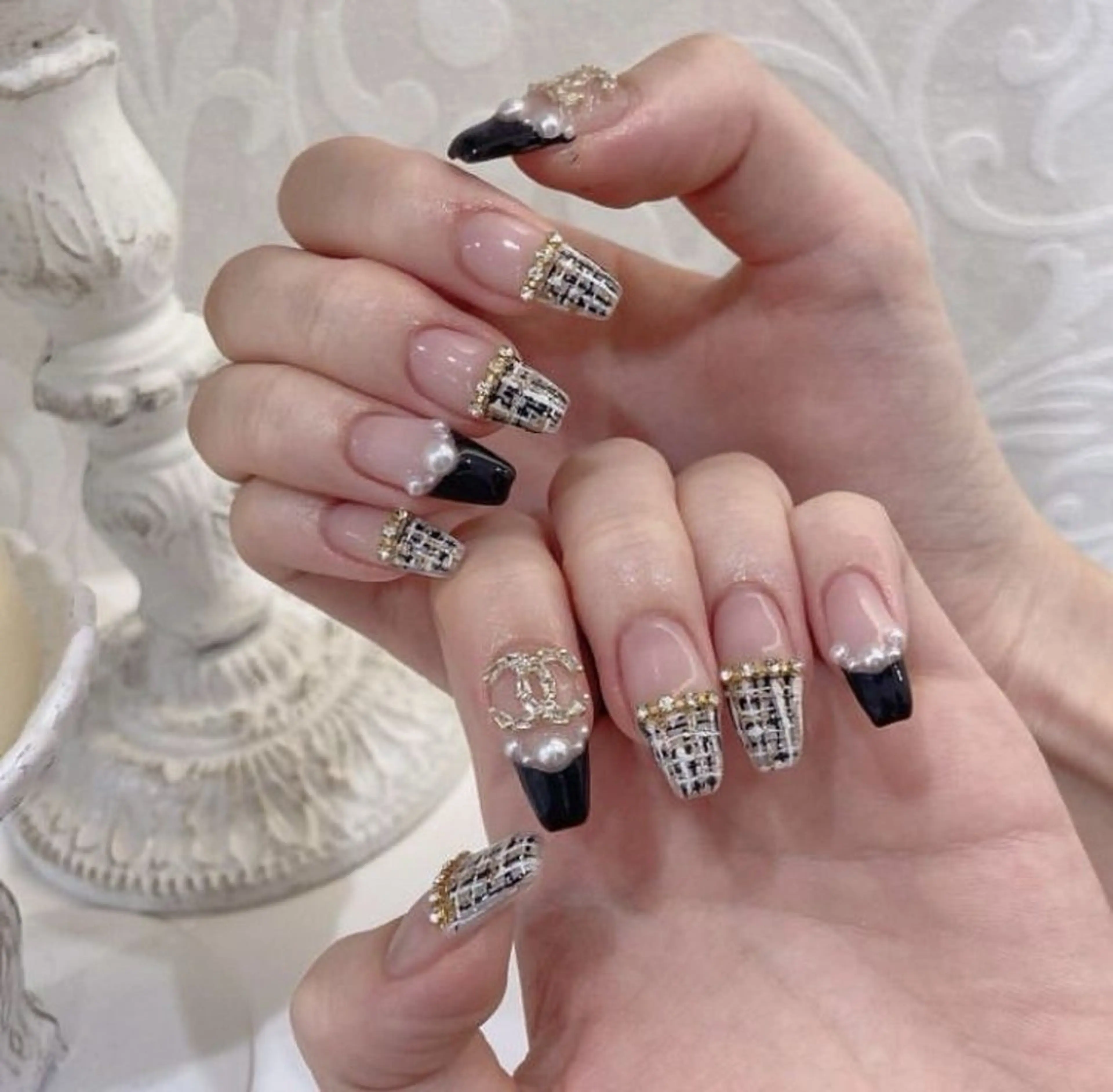 ネイル マグネットネイル ピンク ネイルチップ 冬ネイル Lee Nailsのネイルデザイン