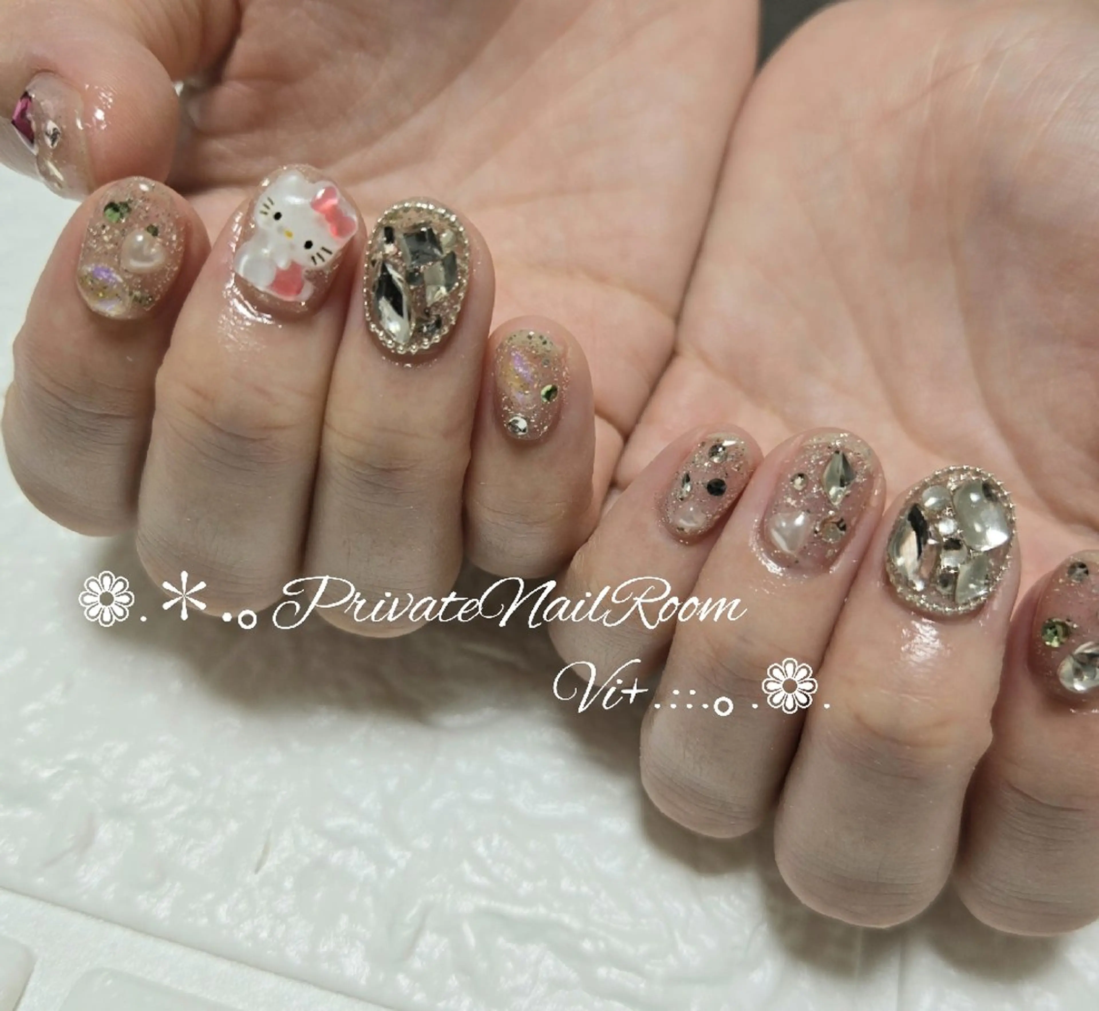 ネイル ハンドネイル Nail Room Vi+のネイルデザイン