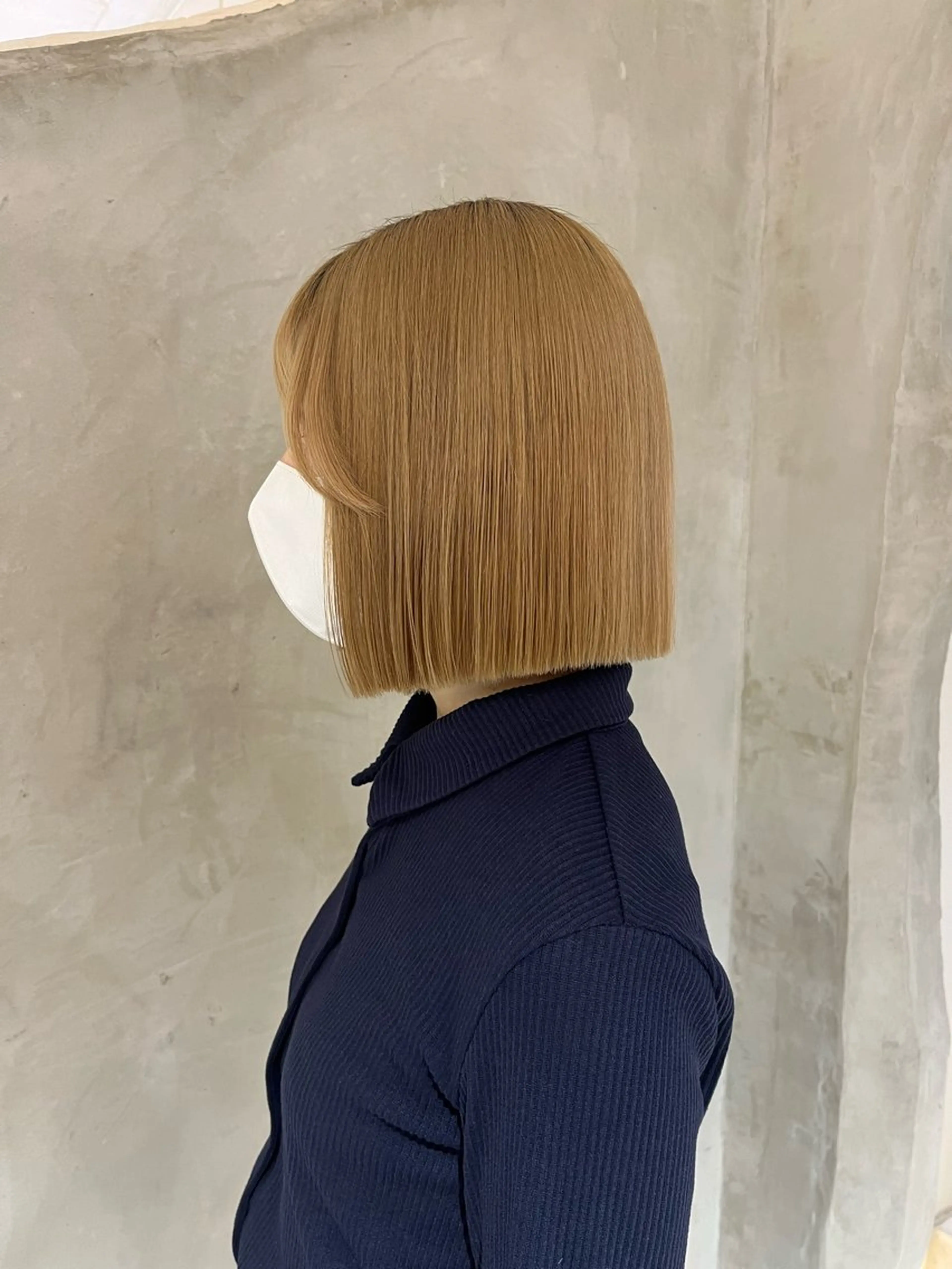ミディアム カラー 切りっぱなしボブ ボブ カット ヘアカラー トリートメント 切りっぱなしボブ/ 艶カラー/綾莉のヘアスタイル