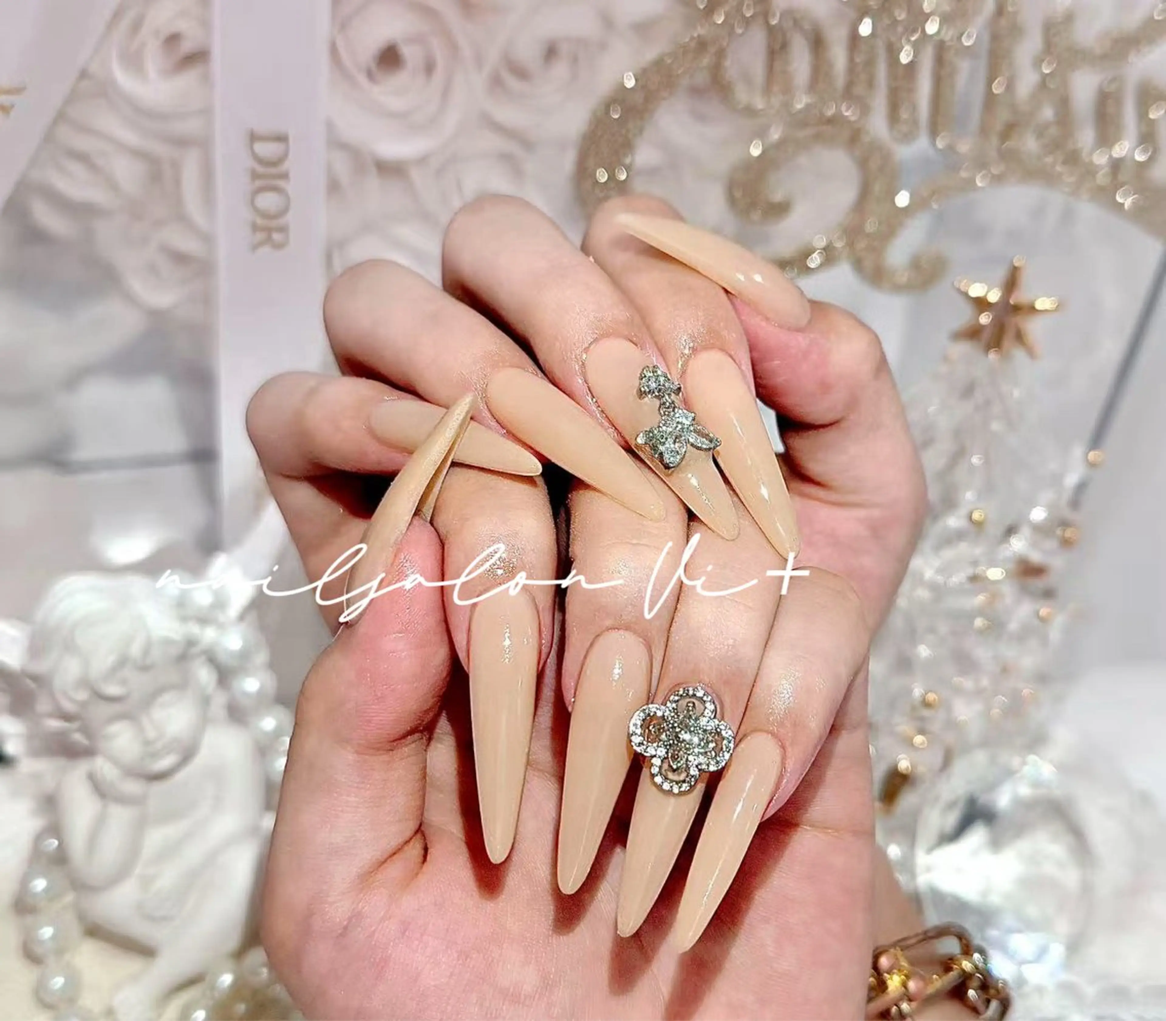 ネイル ハンドネイル ✨Nailsalon Vi+✨のネイルデザイン