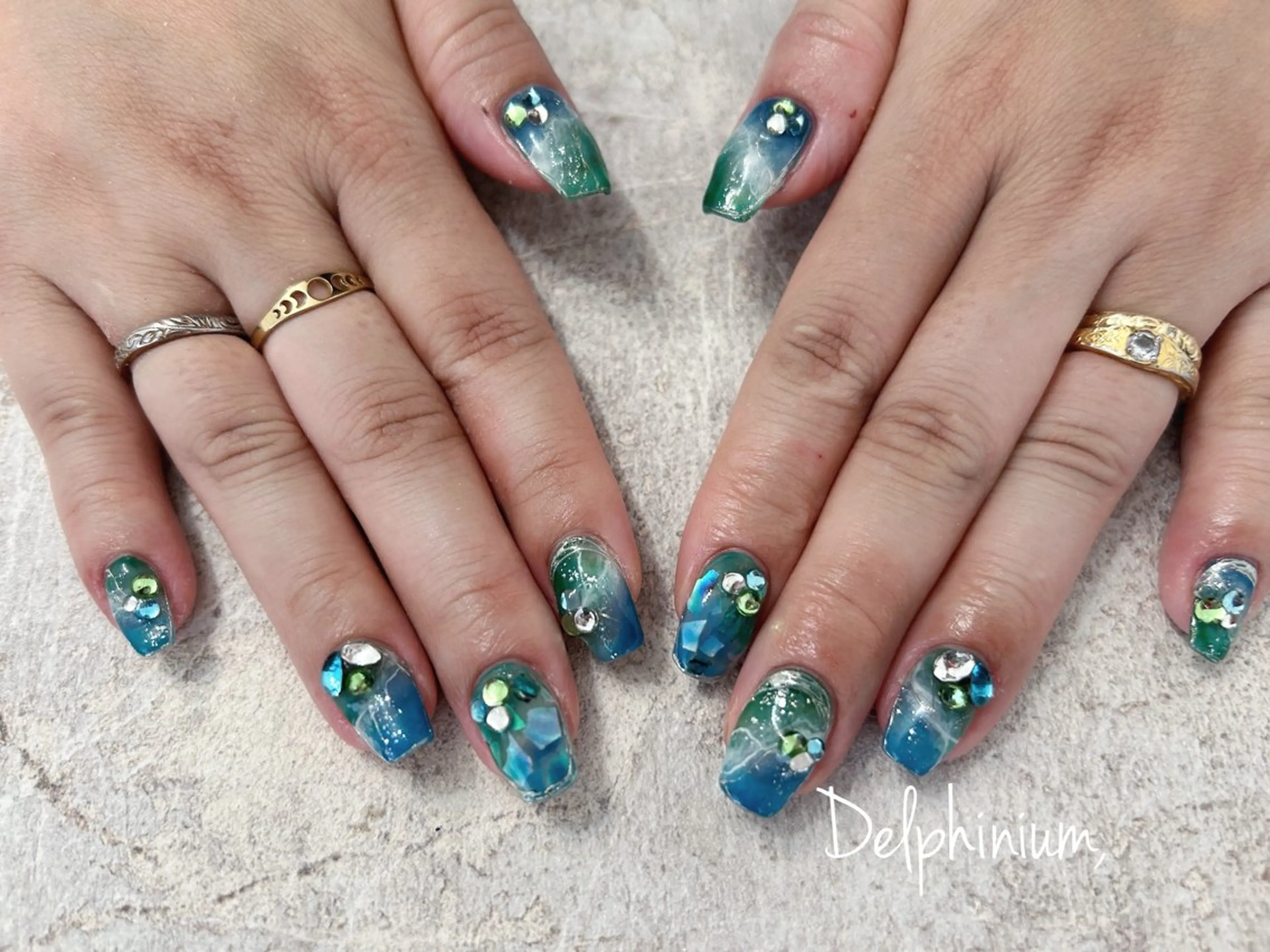 ネイル 夏ネイル ハンドネイル 岡本 友恵のネイルデザイン