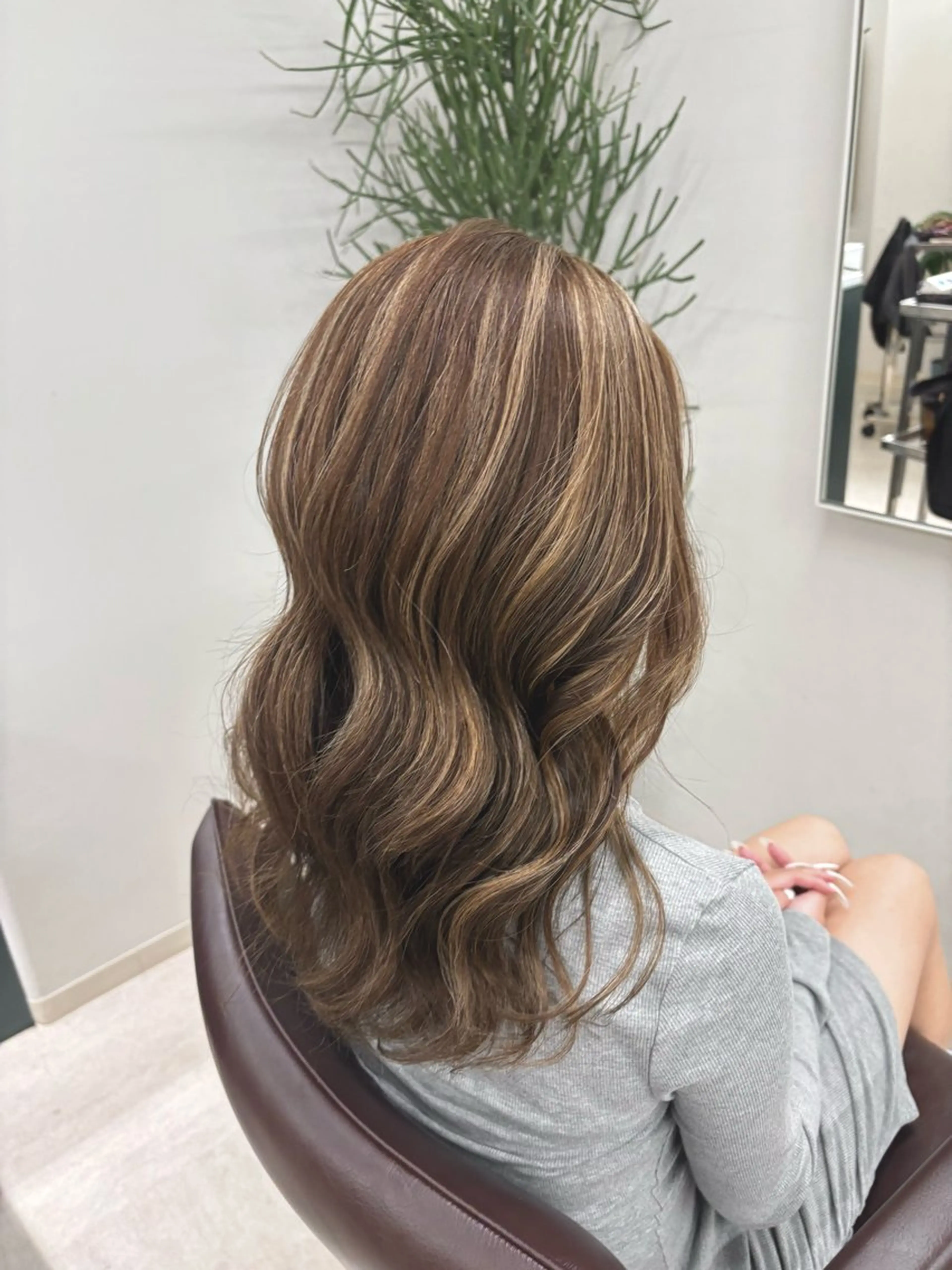 セミロング ヘアカラー hachiyama rinaのヘアスタイル