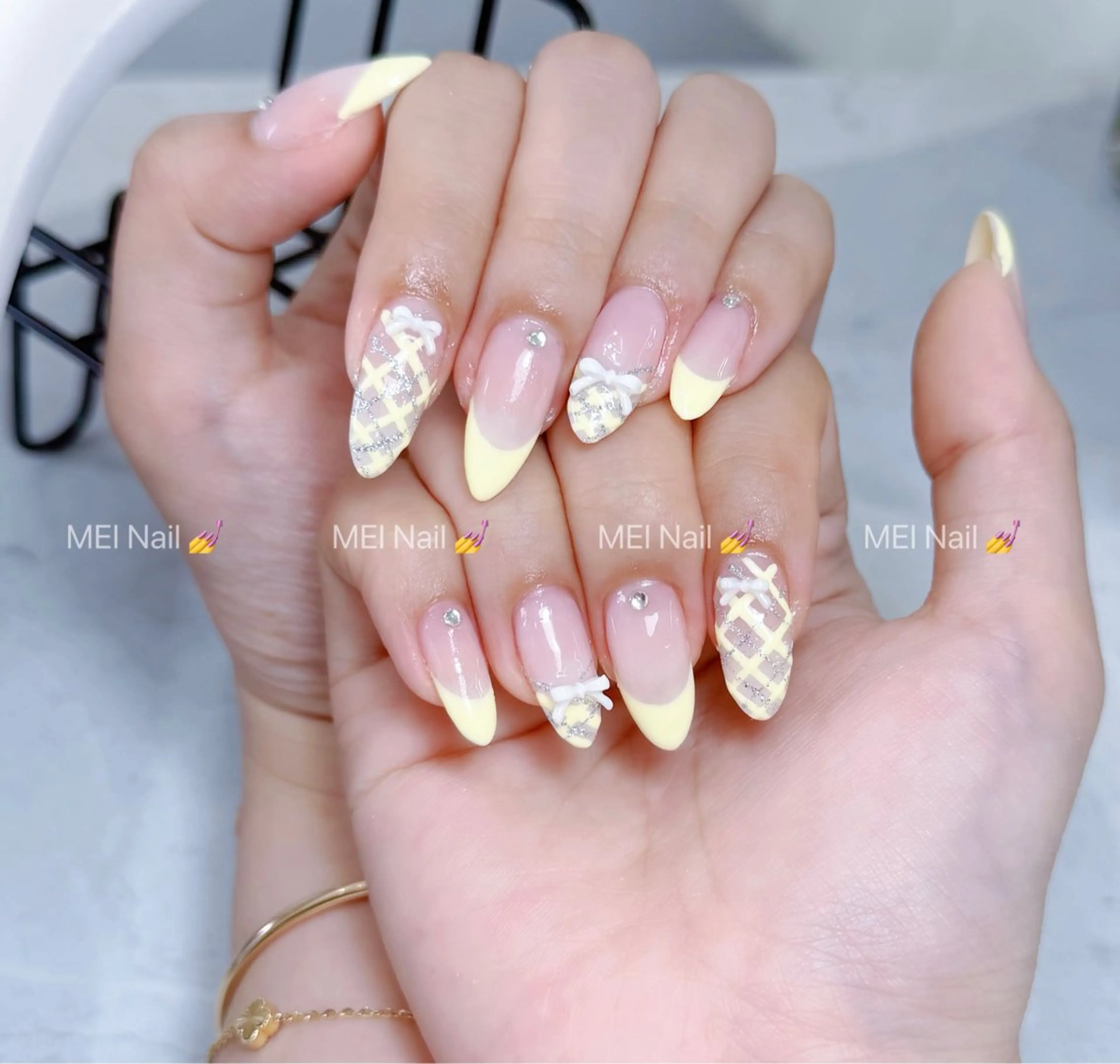 ネイル フレンチネイル キラキラネイル 韓国ネイル シンプルネイル ワンホンネイル ハンドネイル MEI Nailのネイルデザイン