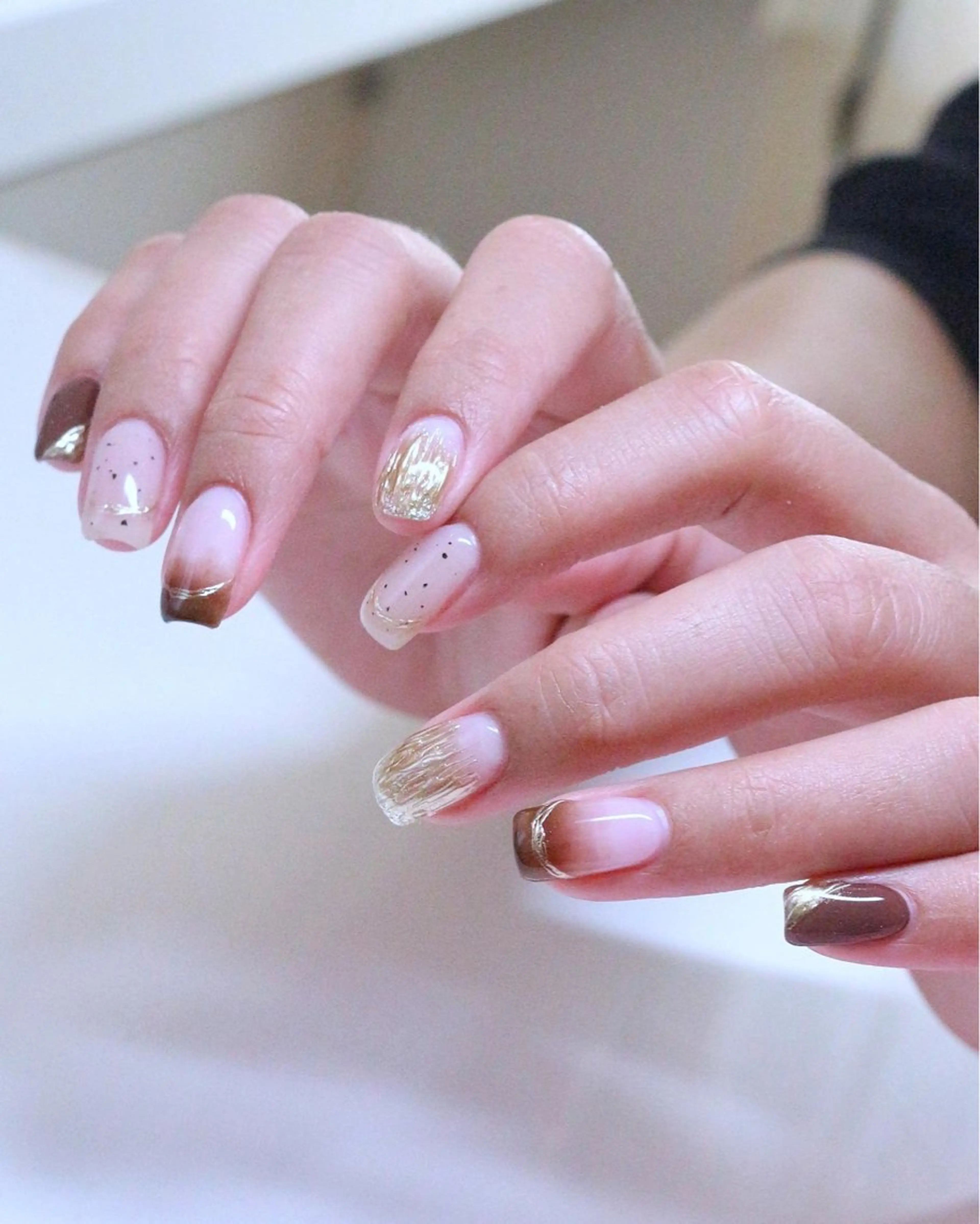 ネイル ブラウン フレンチネイル ミラーネイル ニュアンスネイル ハンドネイル Baku Nailsのネイルデザイン