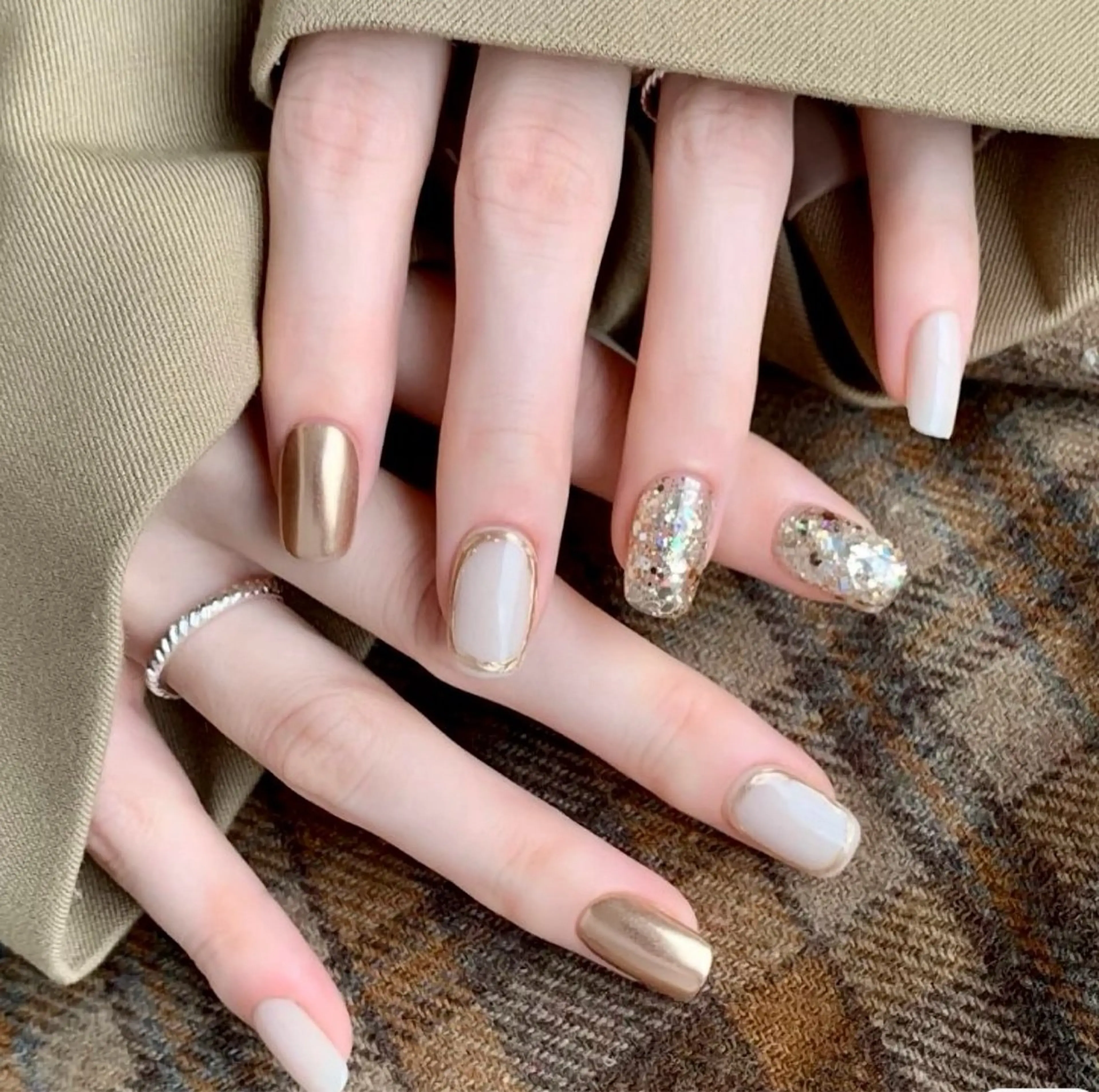 ネイル ハンドネイル MoonNail ユリ🌸のネイルデザイン