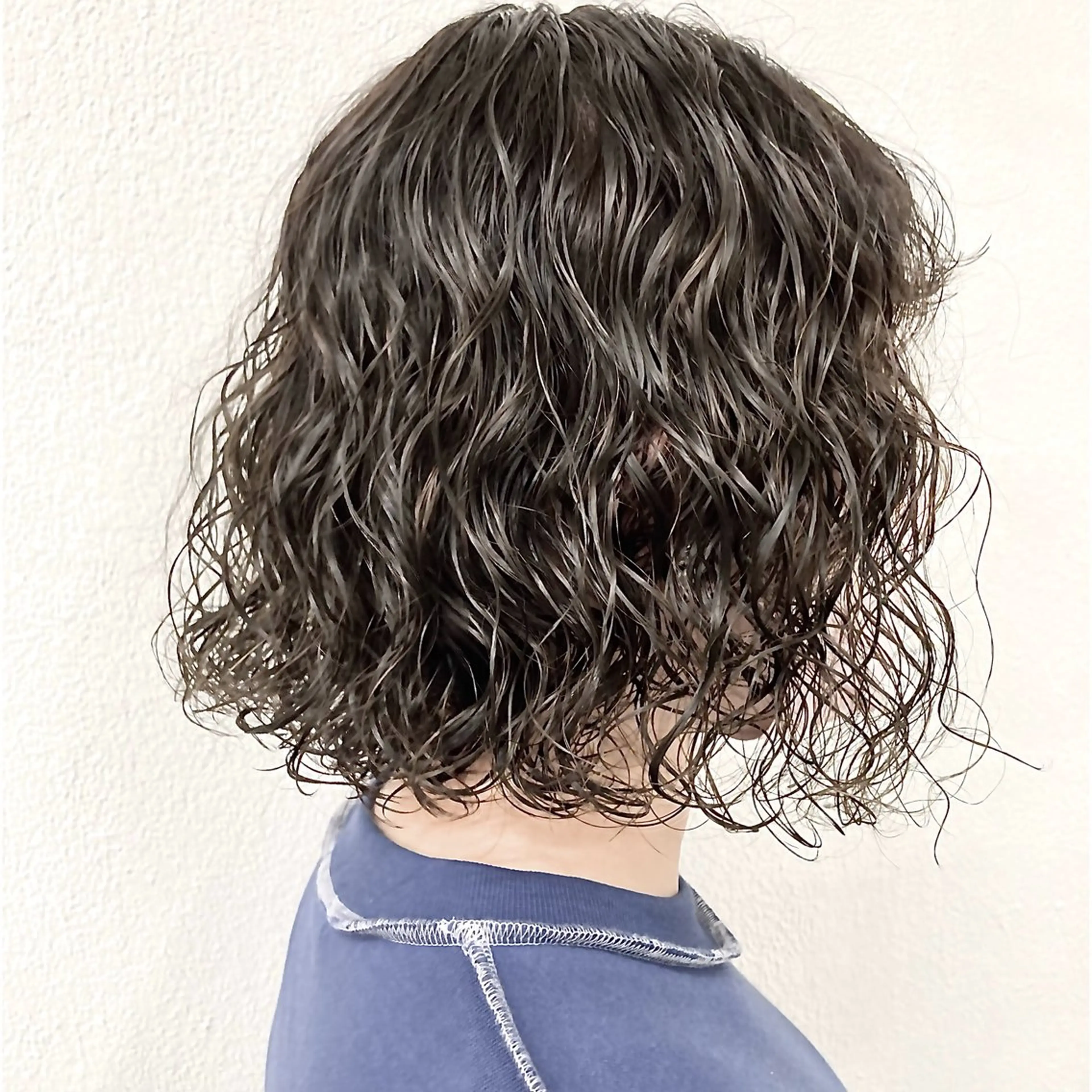 ミディアム パーマ ウルフレイヤー エクステ/kokiのヘアスタイル