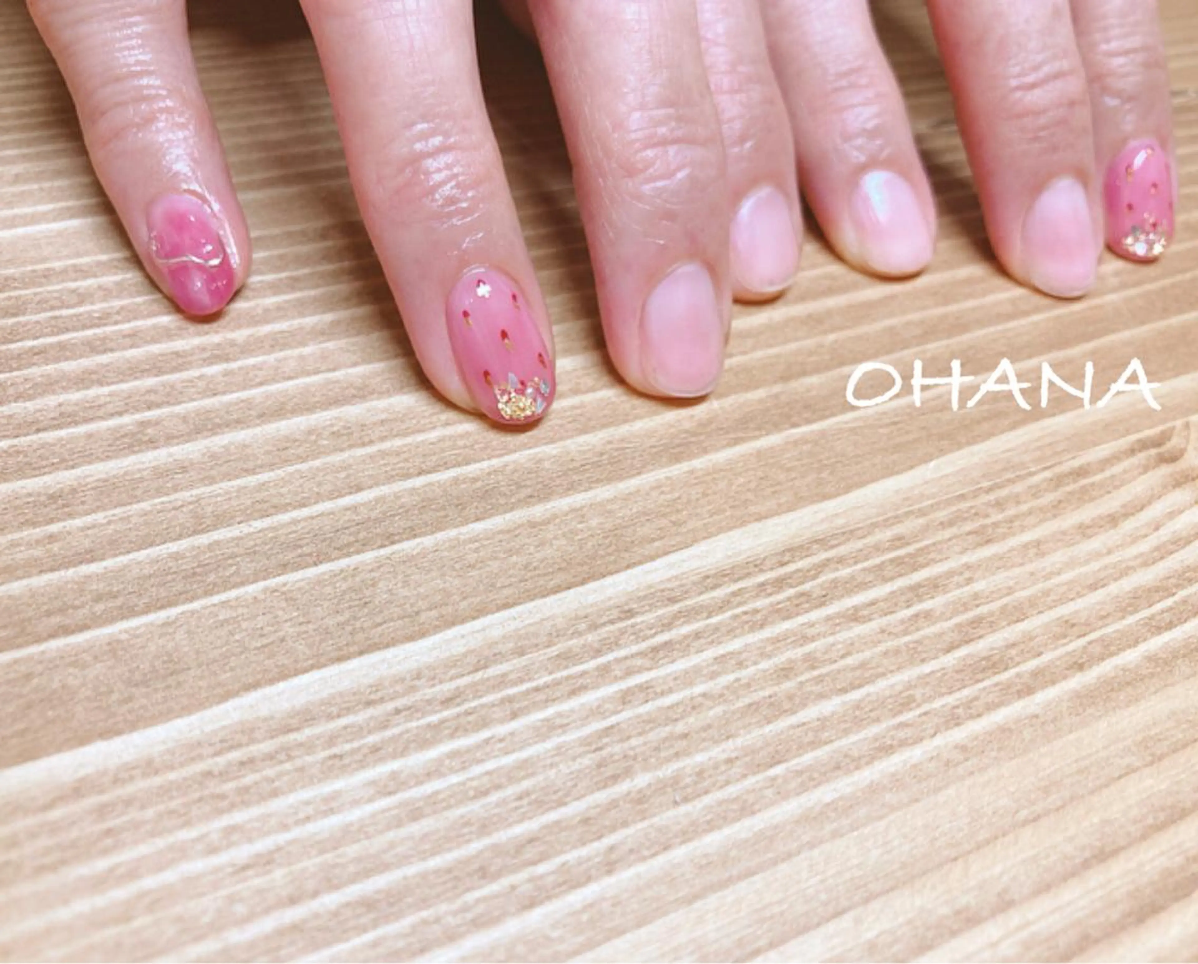 ネイル 成人式 フットネイル ハート ミラーネイル ニュアンスネイル nailroom OHANA🌴のネイルデザイン