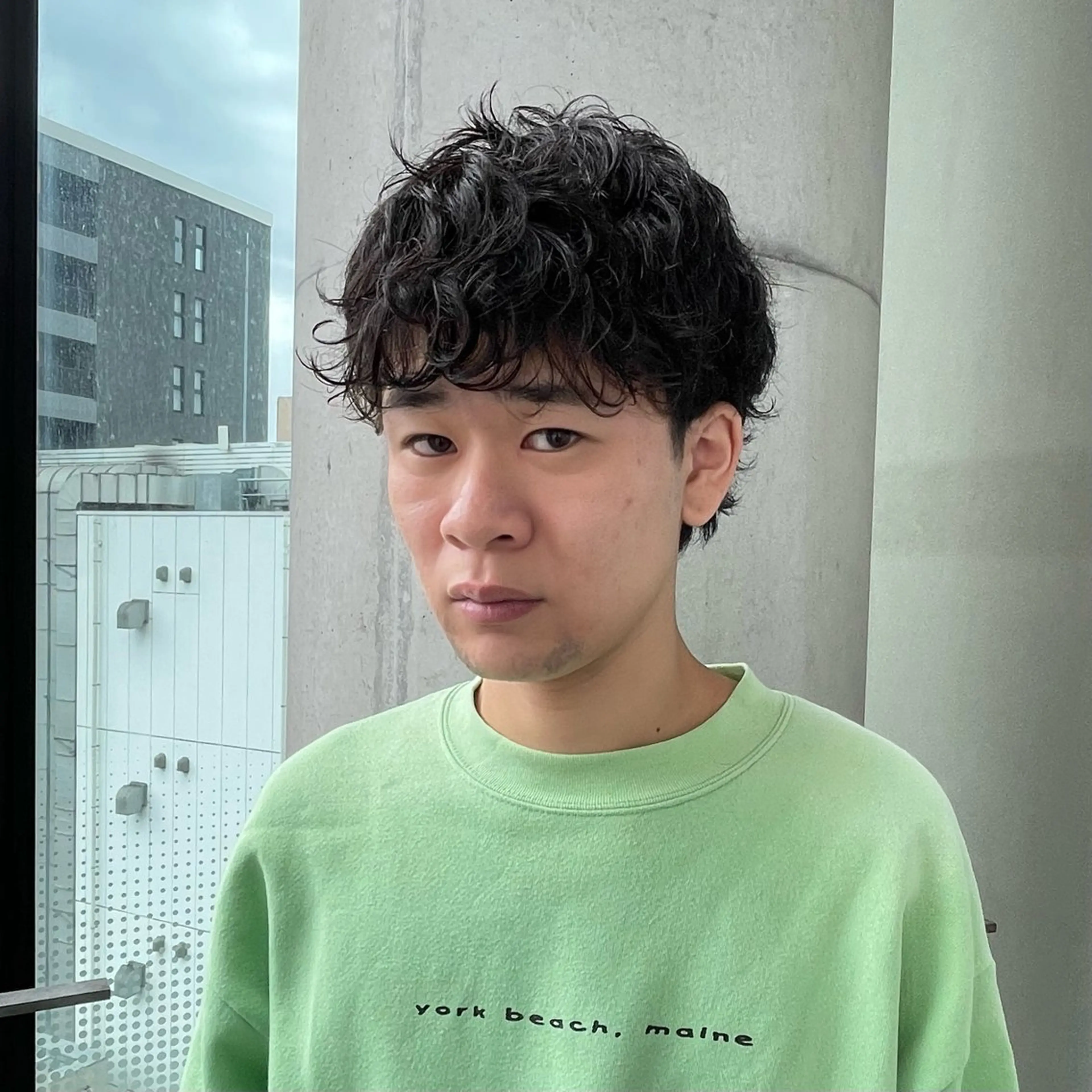 ミニモ学割🔥学生証提示必要無し！平日限定！メンズカット＋眉カット＋パーマ（シャンプースタイリング付）新規メンズ限定の写真