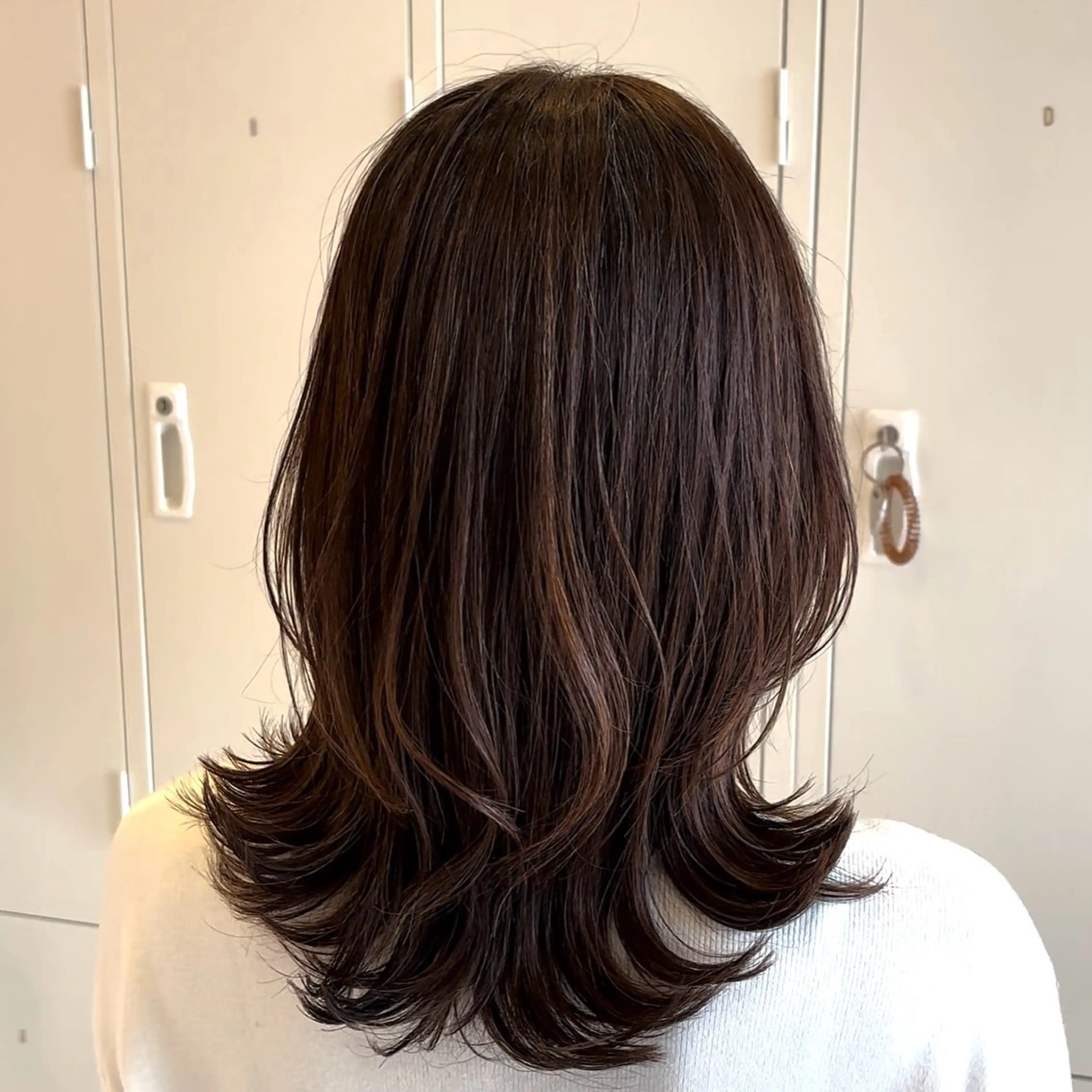 ミディアム くびれヘア レイヤーカット 外ハネヘア レイヤー/ショート /Yutaのヘアスタイル