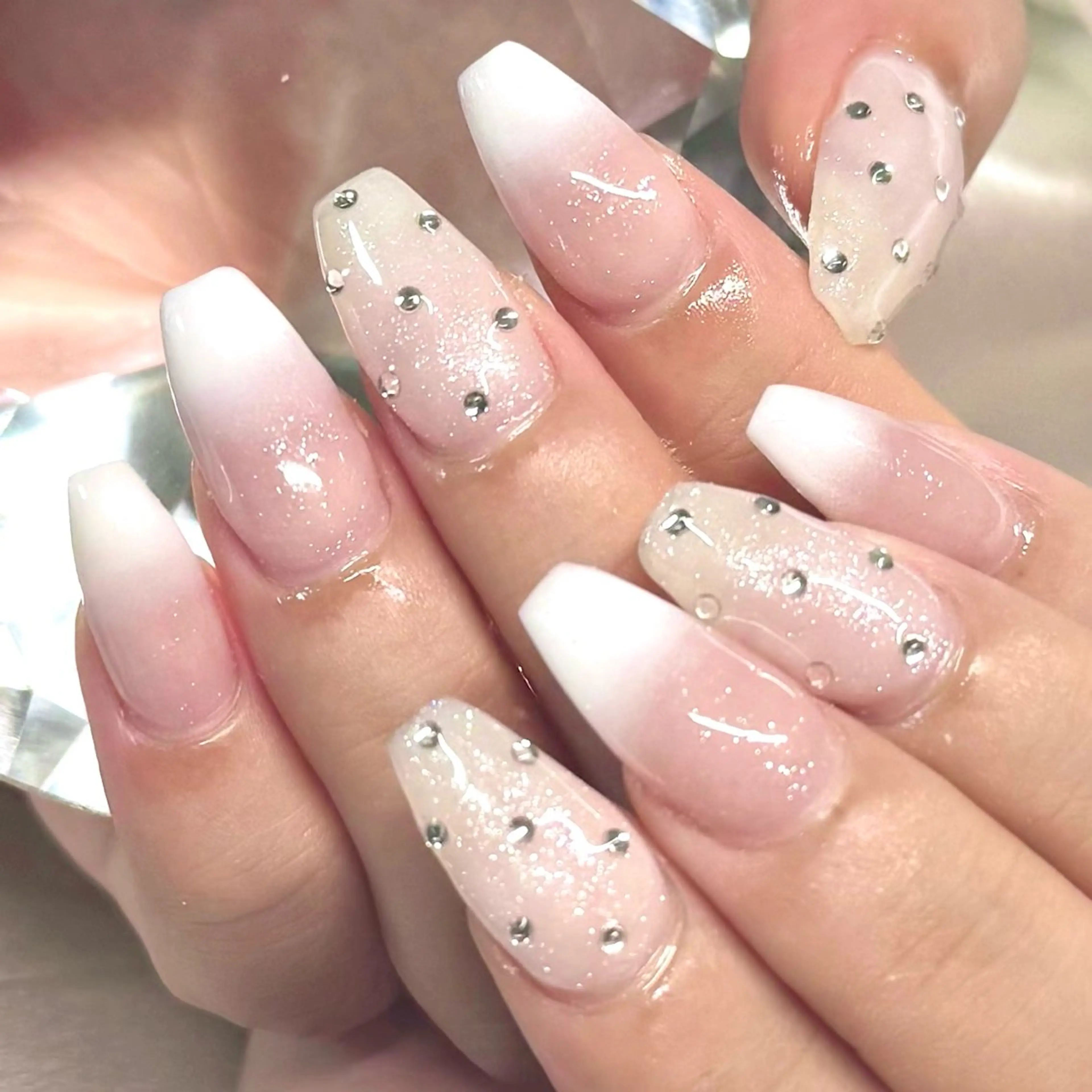 ネイル ルシイ🎀新宿長さ 出しパーツ専門店のネイルデザイン