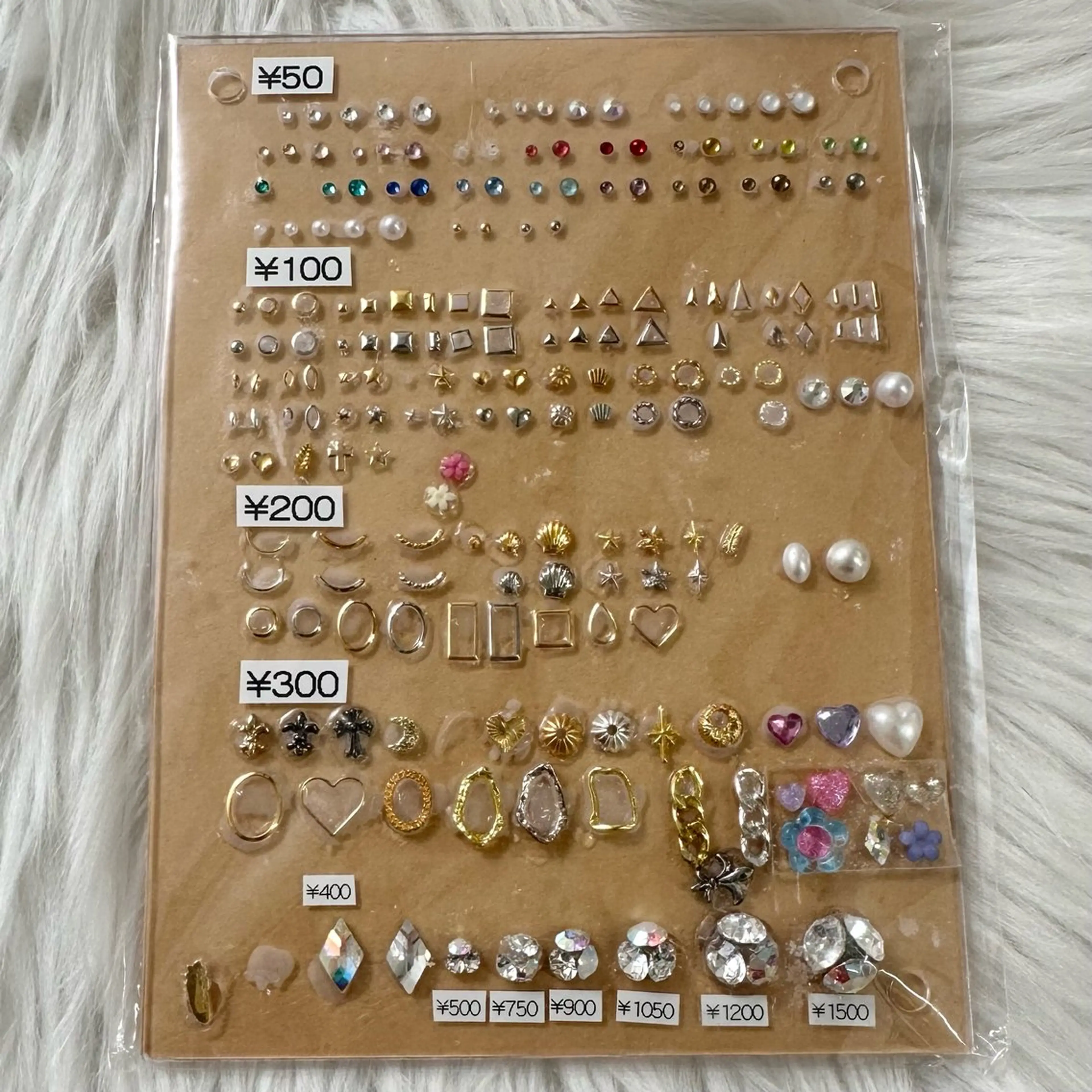 ネイル ストーンネイル エリクサーネイル池袋 藤倉のネイルデザイン